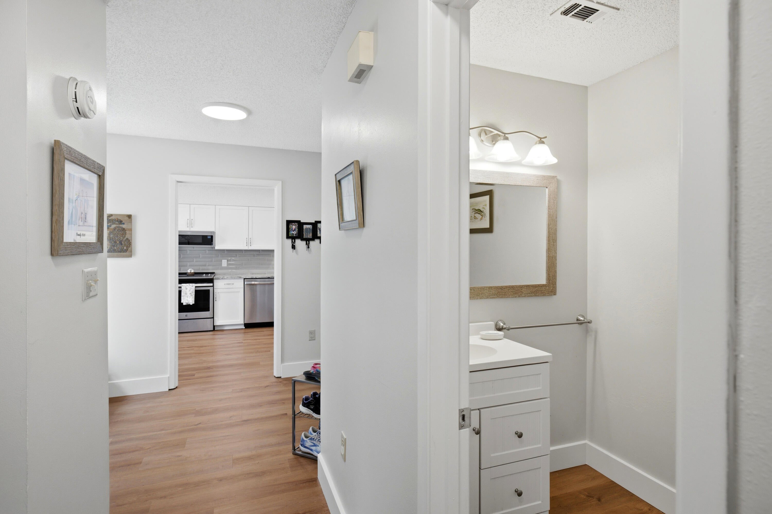 ROYAL OAK VILLAS BLUEWATER BAY - Residential