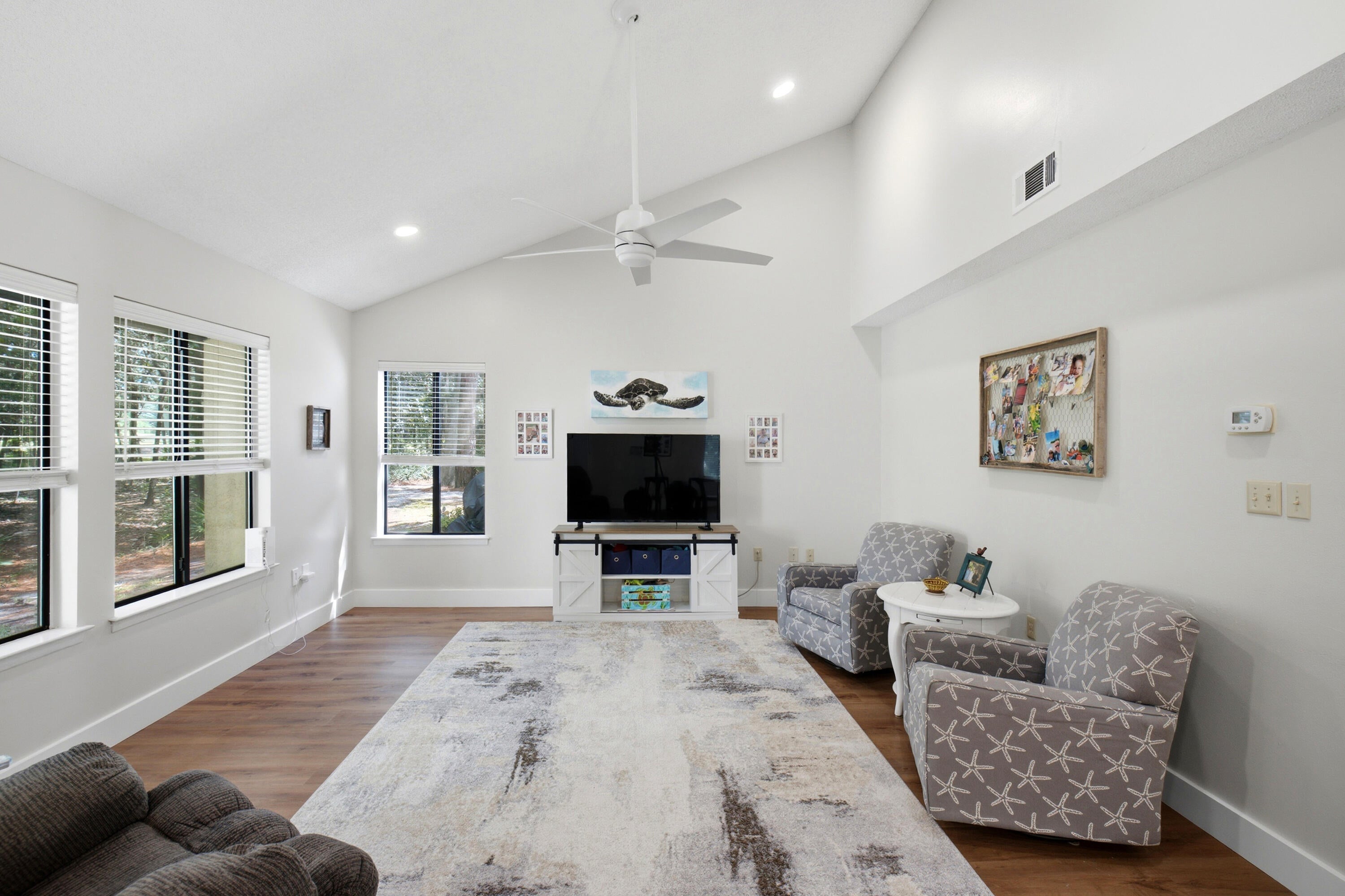 ROYAL OAK VILLAS BLUEWATER BAY - Residential