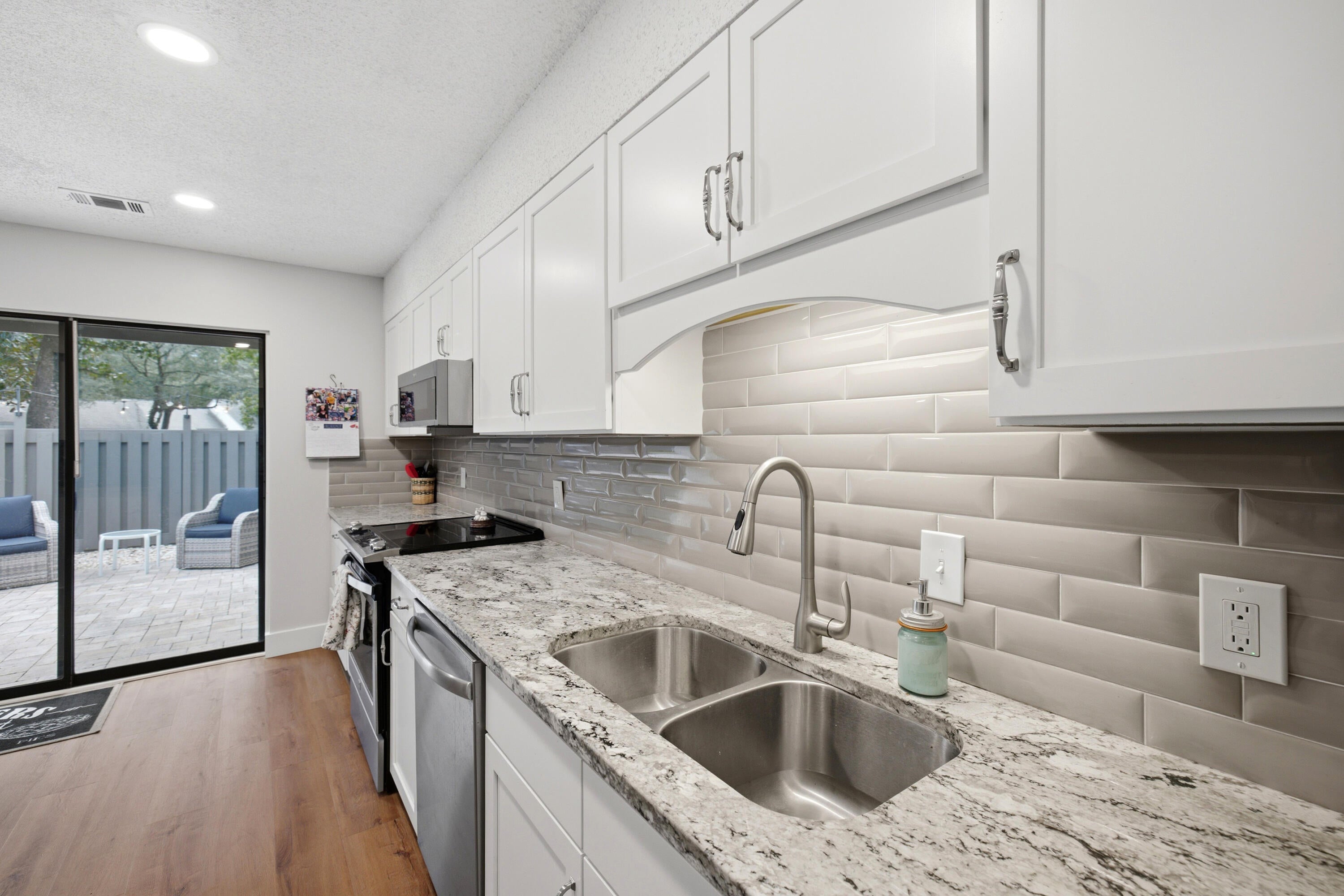 ROYAL OAK VILLAS BLUEWATER BAY - Residential