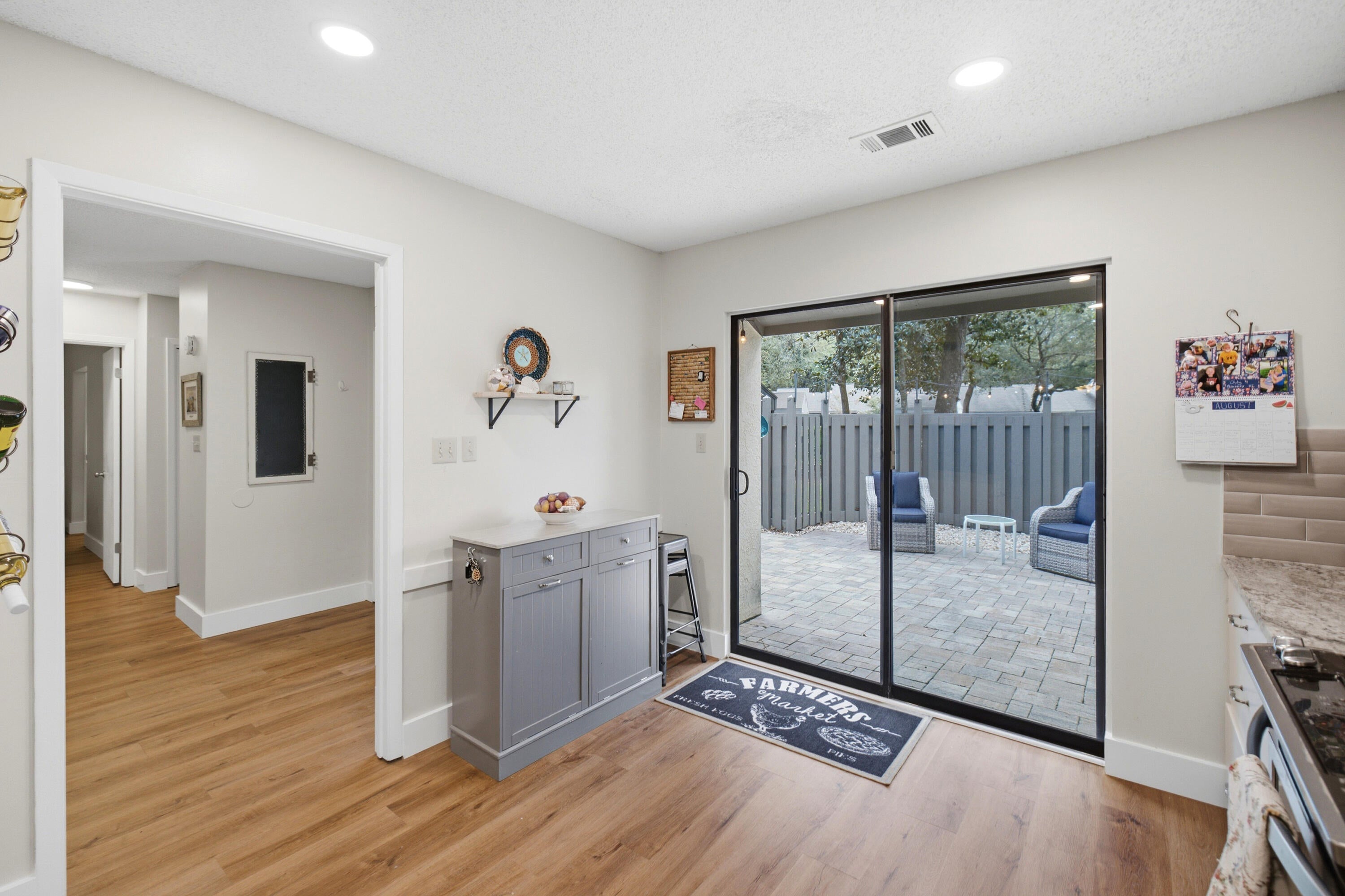 ROYAL OAK VILLAS BLUEWATER BAY - Residential