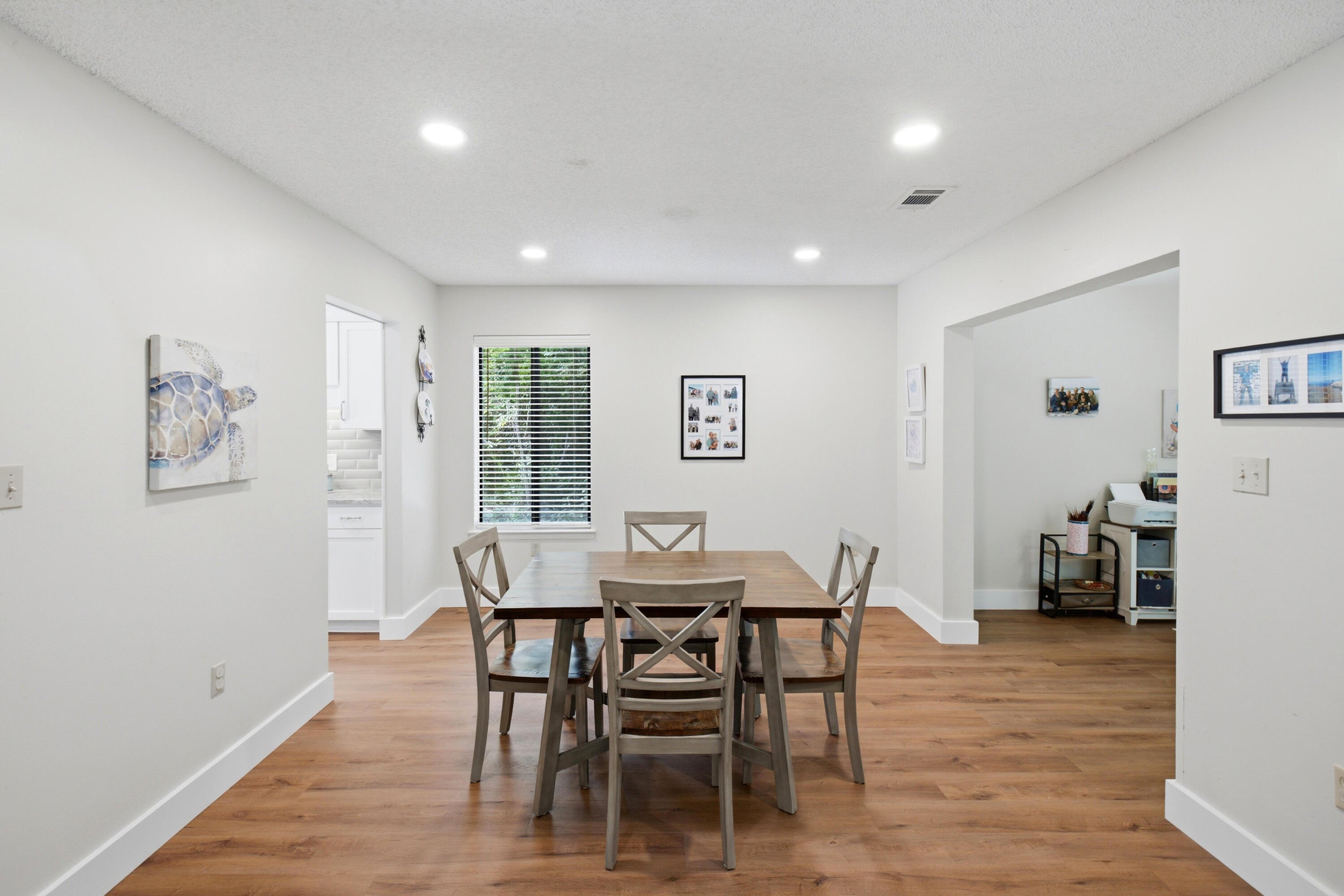 ROYAL OAK VILLAS BLUEWATER BAY - Residential