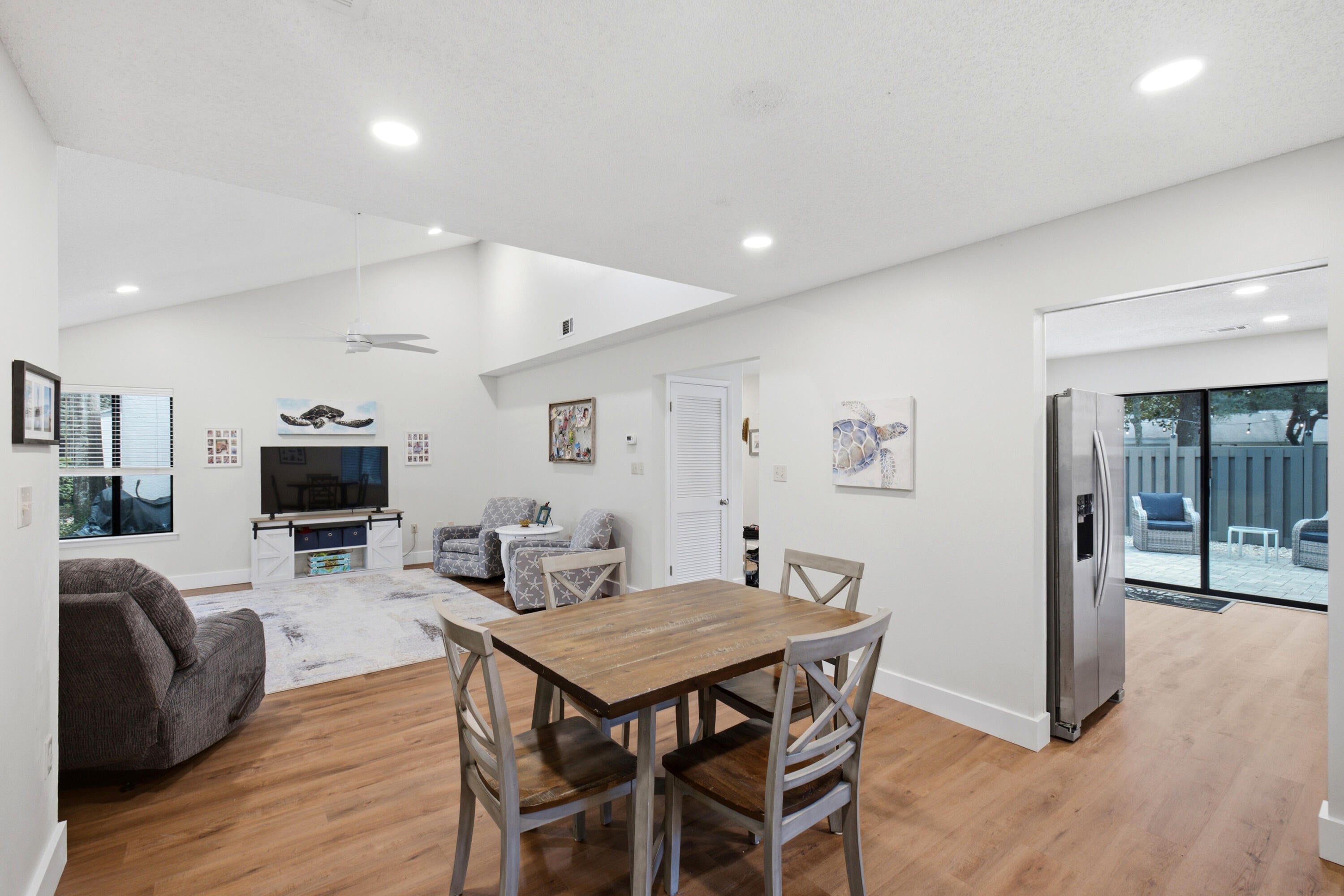 ROYAL OAK VILLAS BLUEWATER BAY - Residential