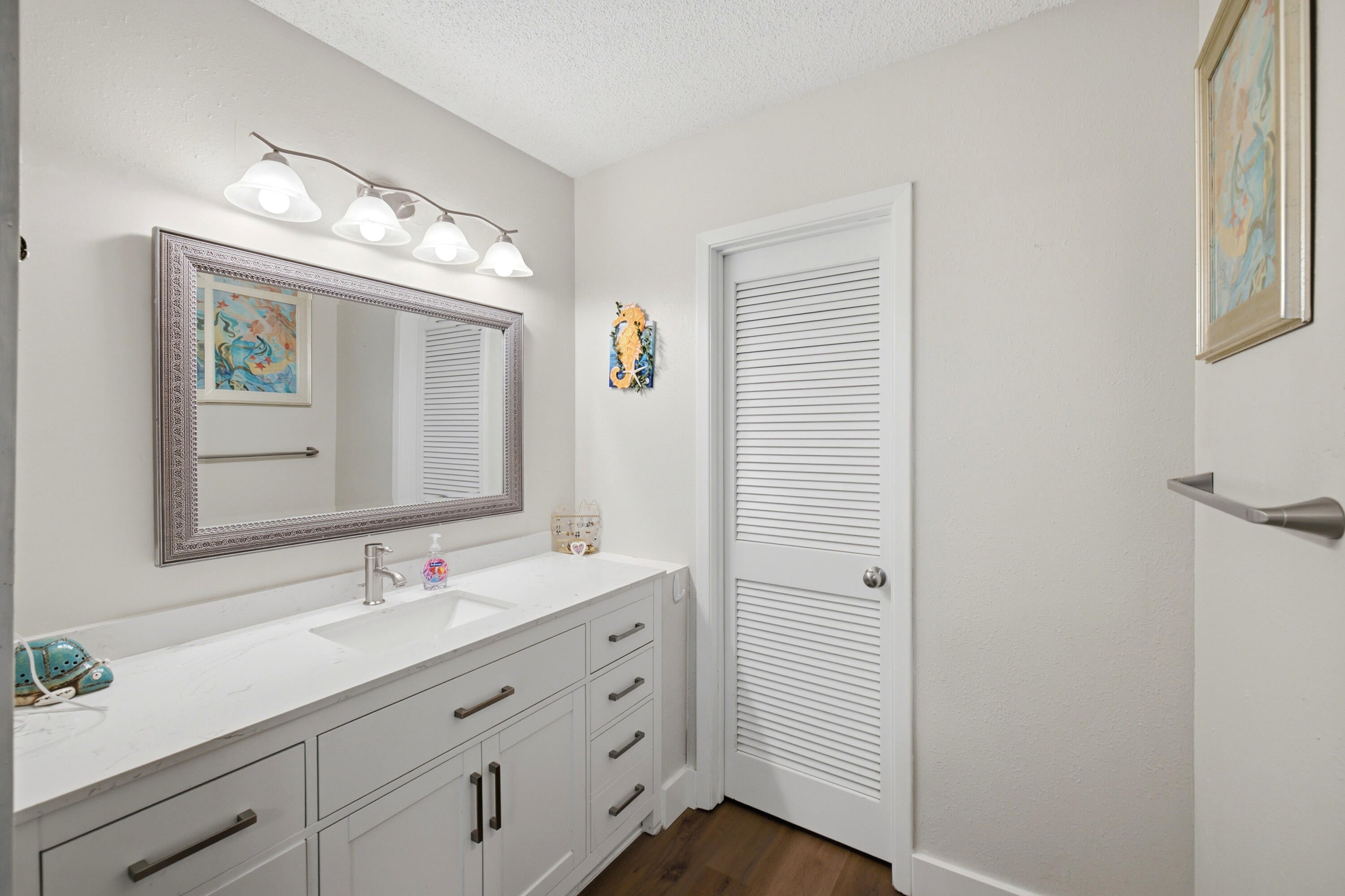 ROYAL OAK VILLAS BLUEWATER BAY - Residential