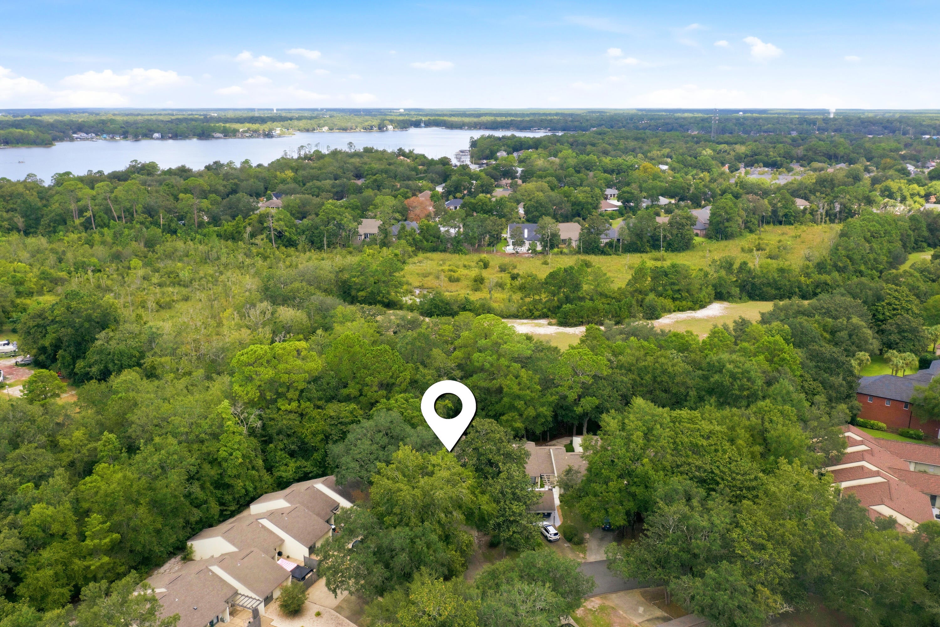 ROYAL OAK VILLAS BLUEWATER BAY - Residential