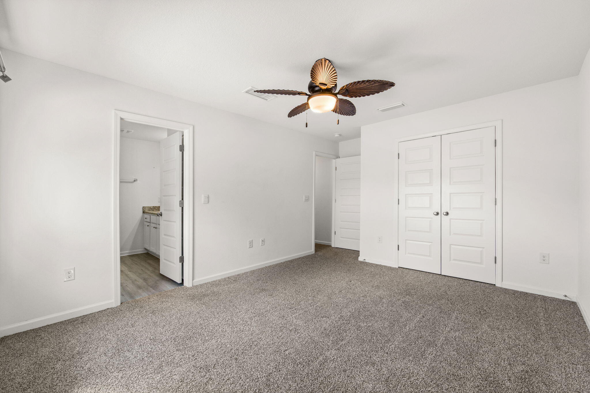 LAGRANGE LANDING - Residential