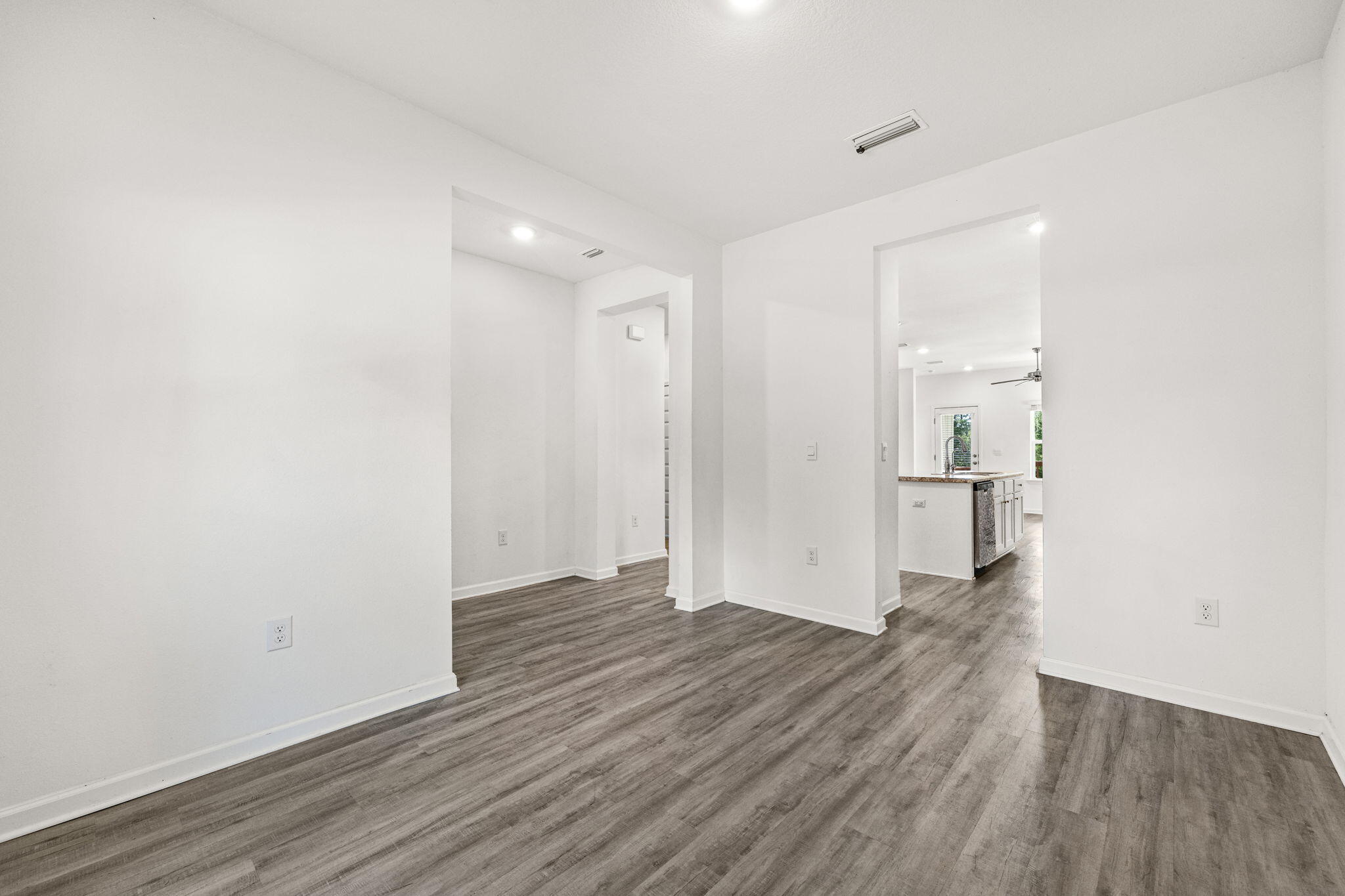 LAGRANGE LANDING - Residential
