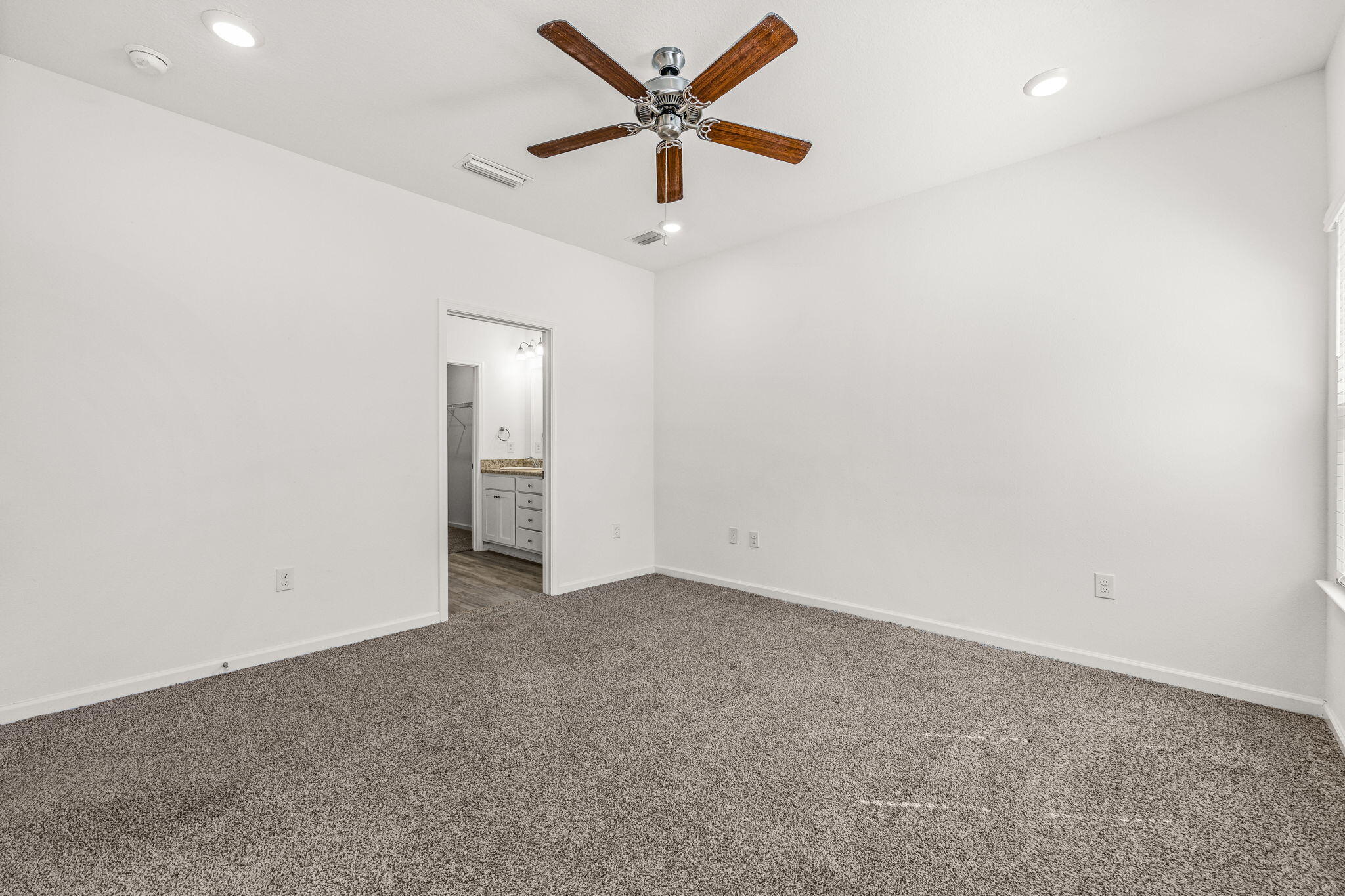 LAGRANGE LANDING - Residential
