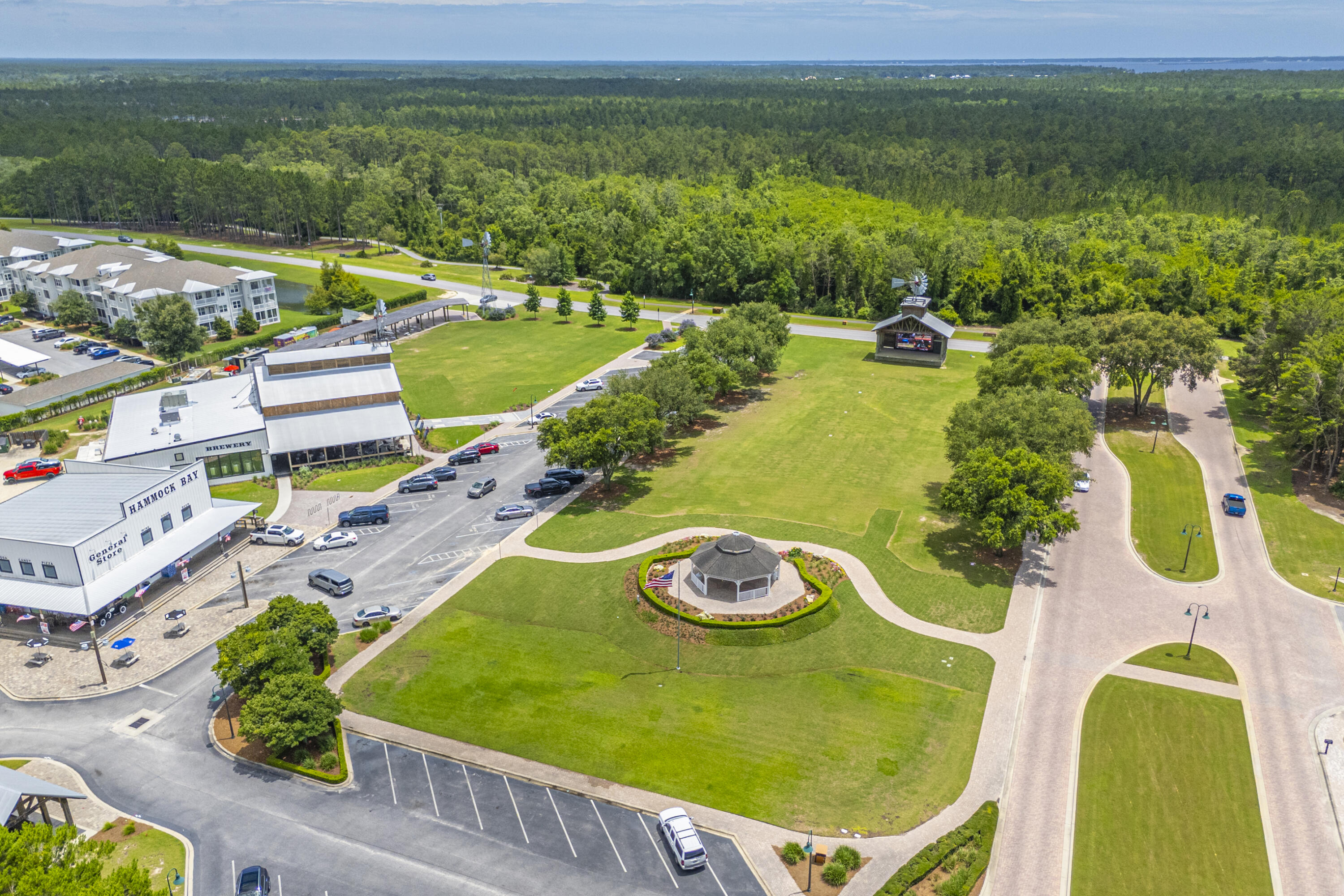 HAMMOCK BAY - Residential