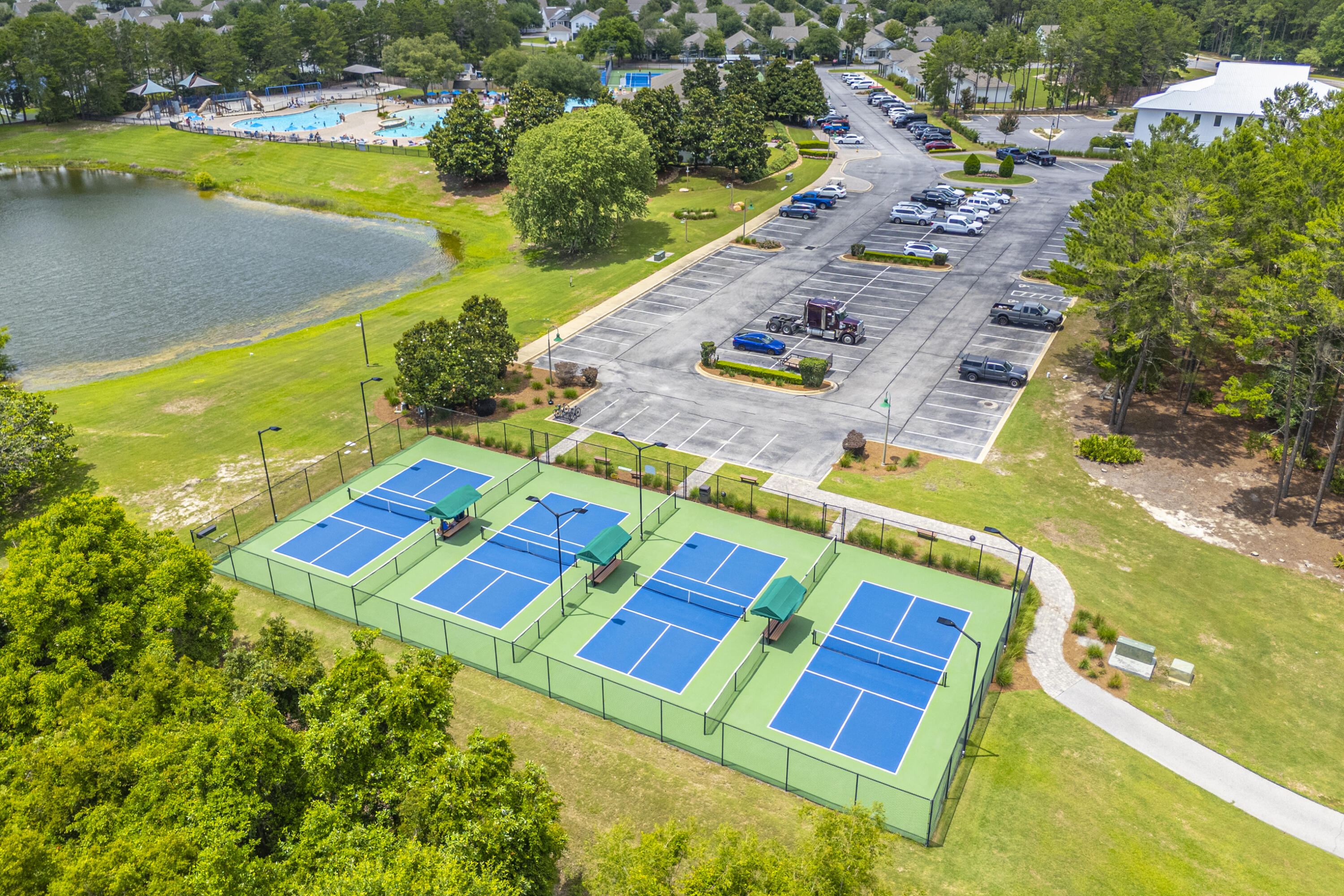 HAMMOCK BAY - Residential