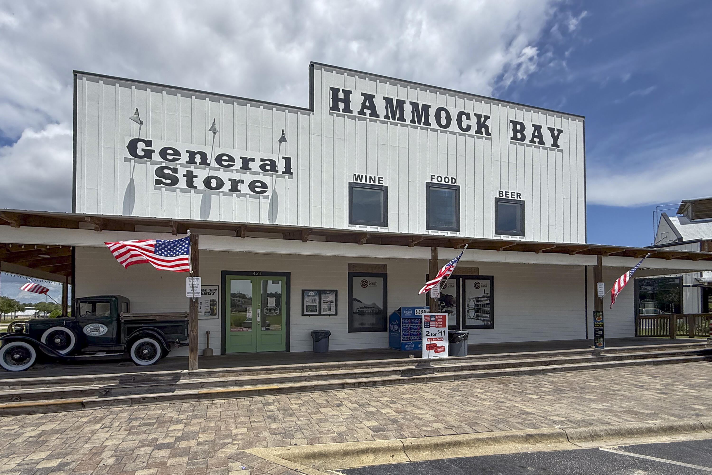HAMMOCK BAY - Residential