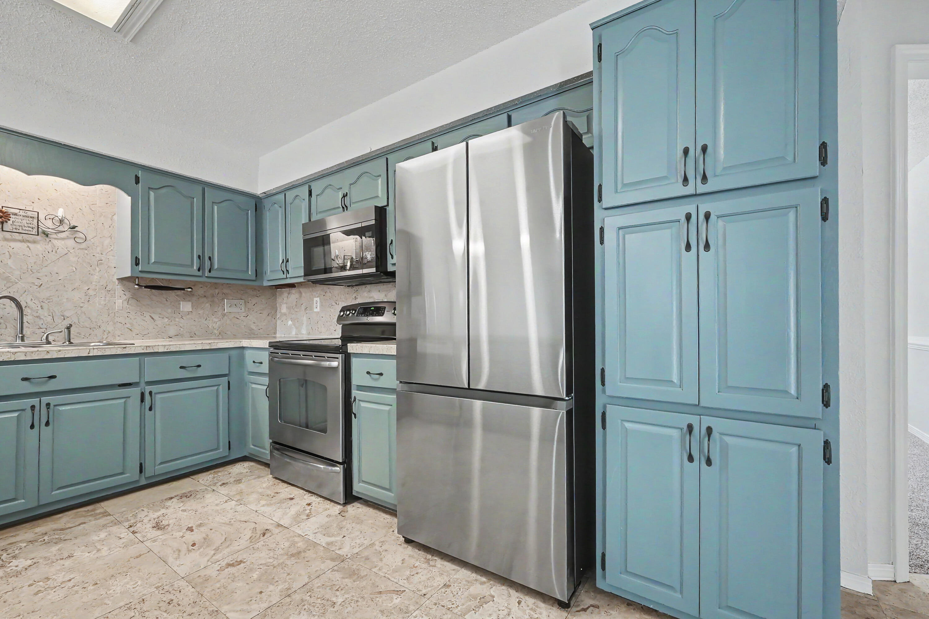 LIVE OAK SHORES - Residential