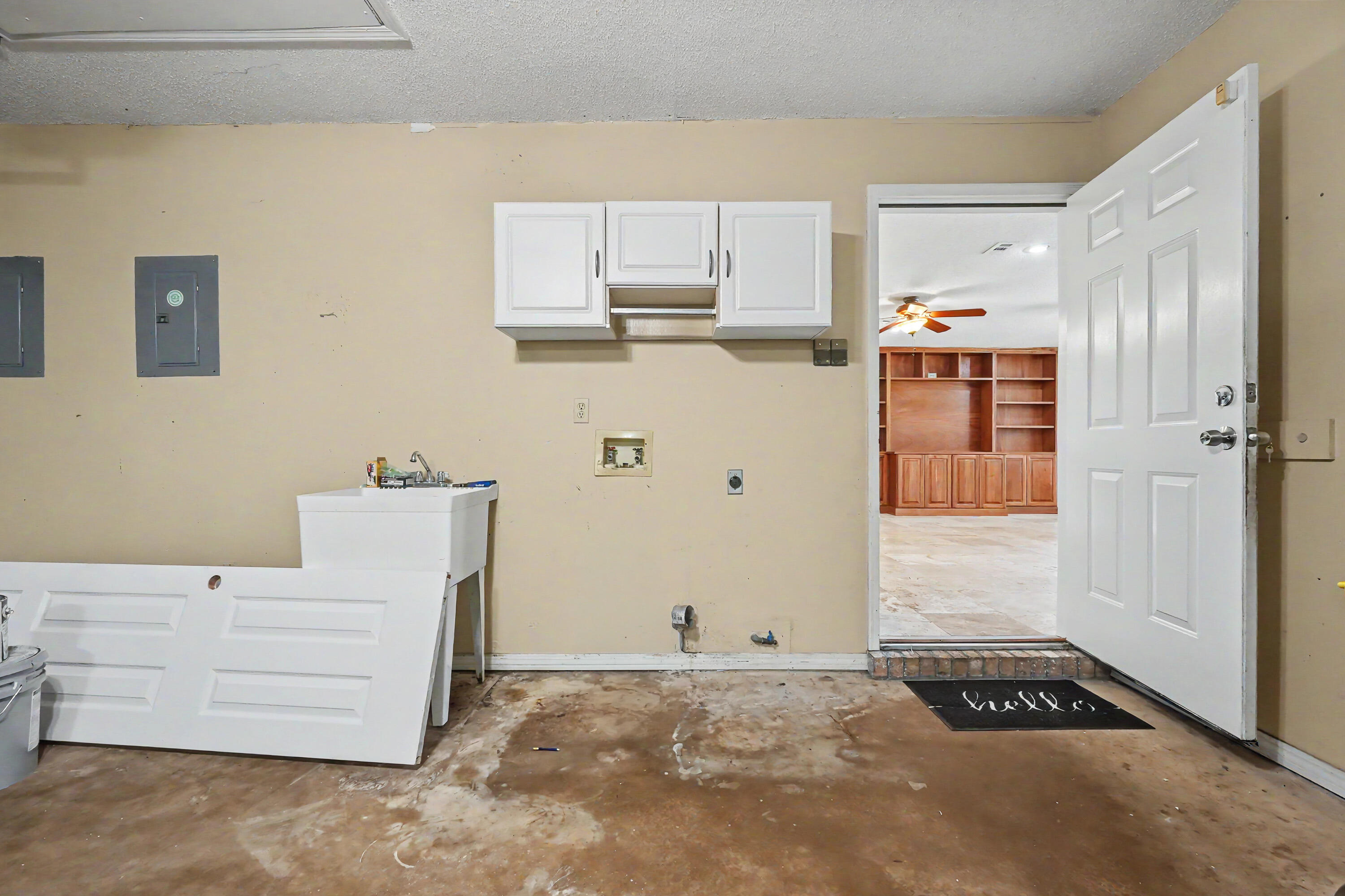 LIVE OAK SHORES - Residential