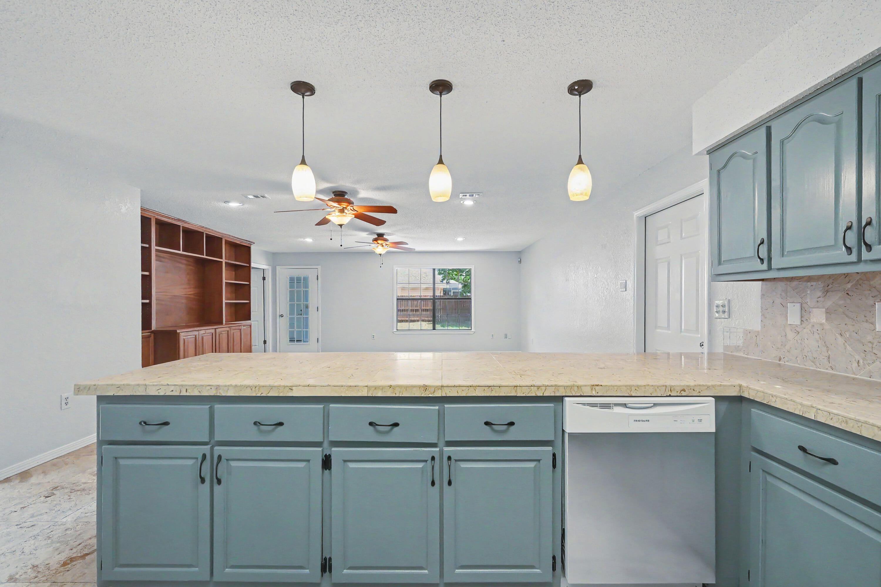 LIVE OAK SHORES - Residential