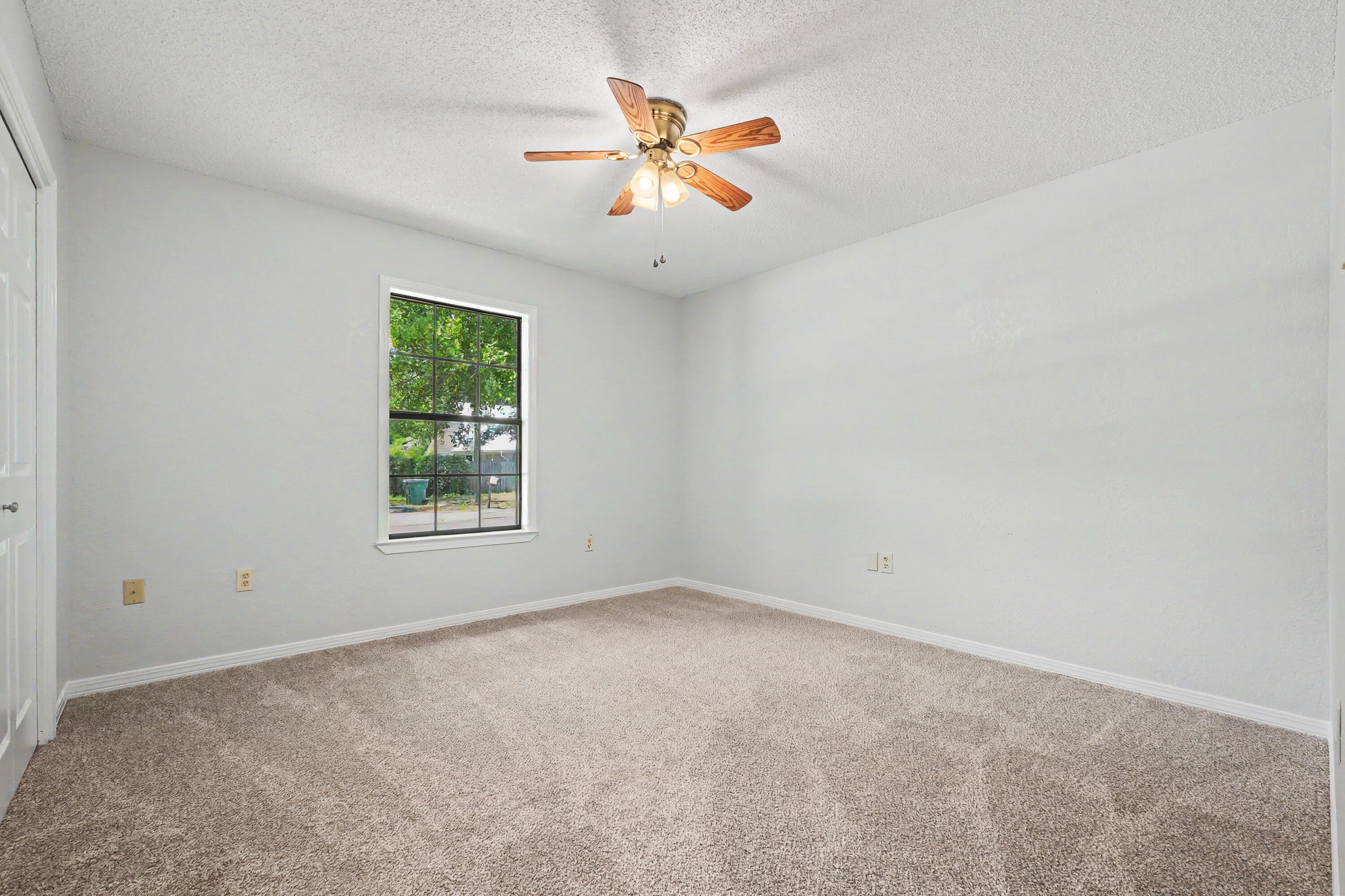 LIVE OAK SHORES - Residential