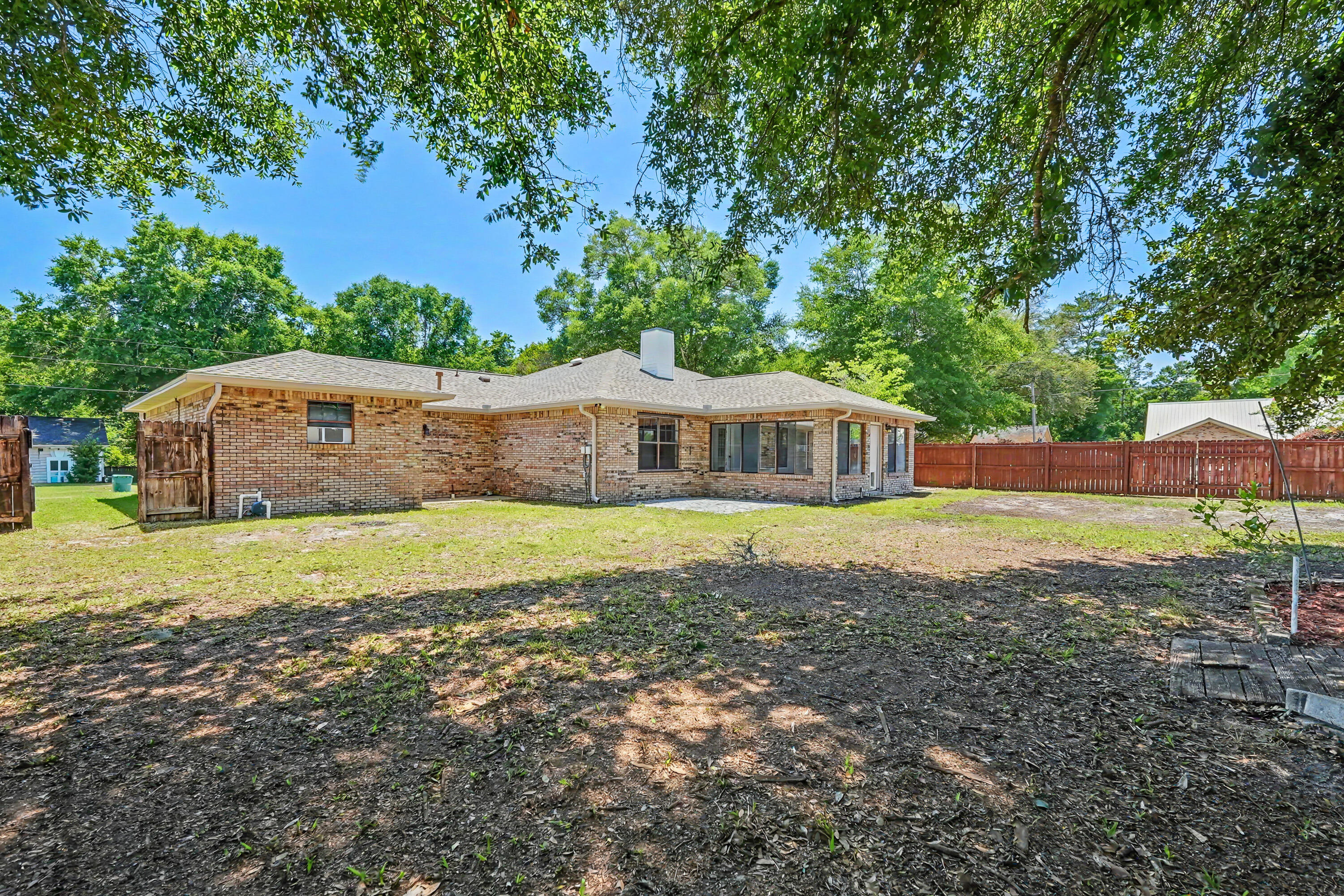 LIVE OAK SHORES - Residential