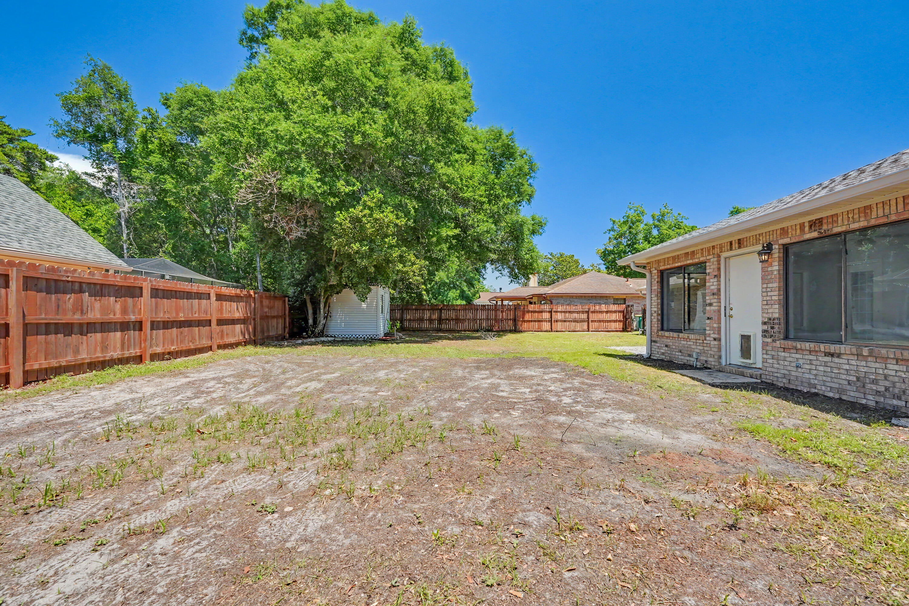 LIVE OAK SHORES - Residential