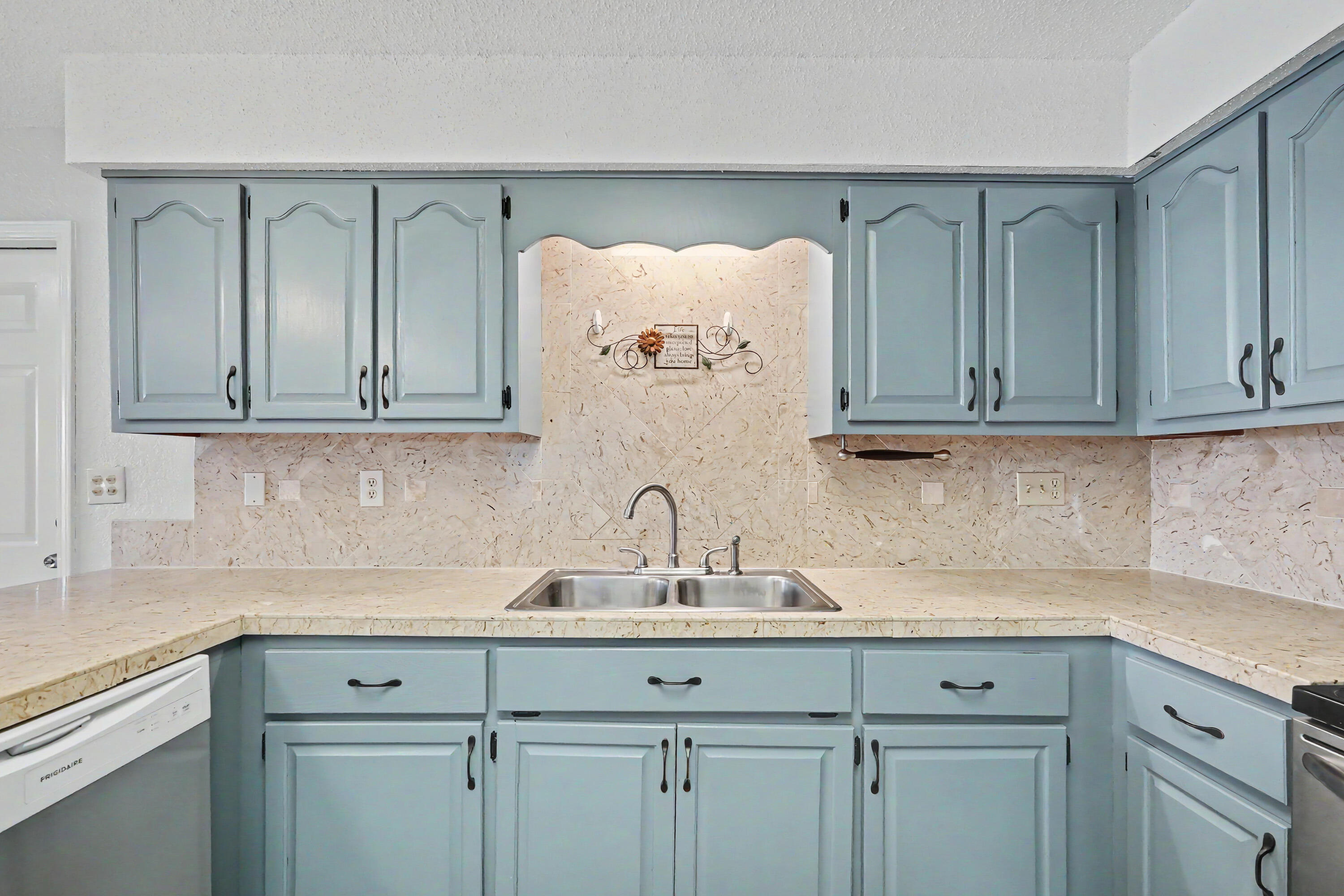 LIVE OAK SHORES - Residential
