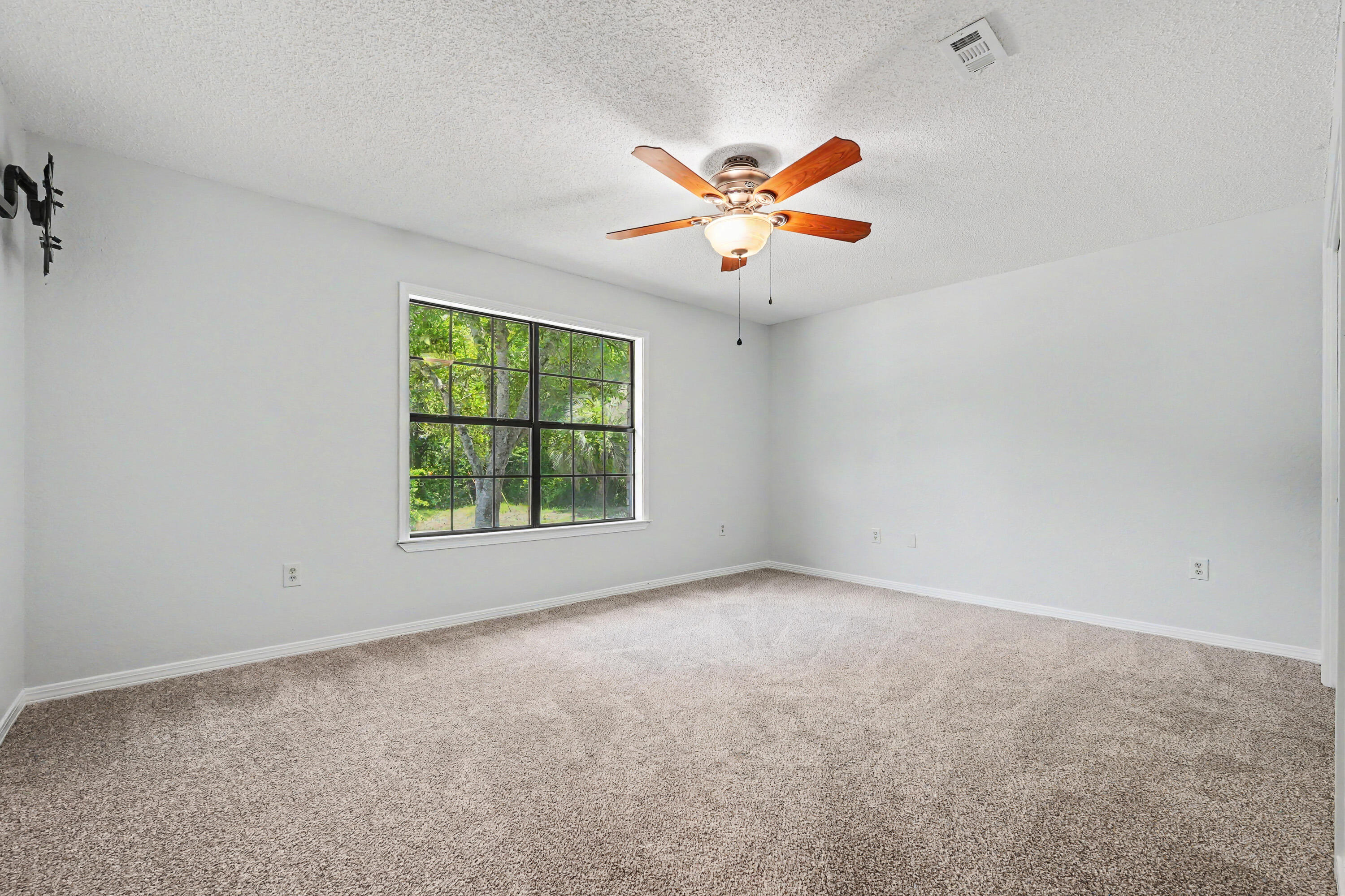 LIVE OAK SHORES - Residential