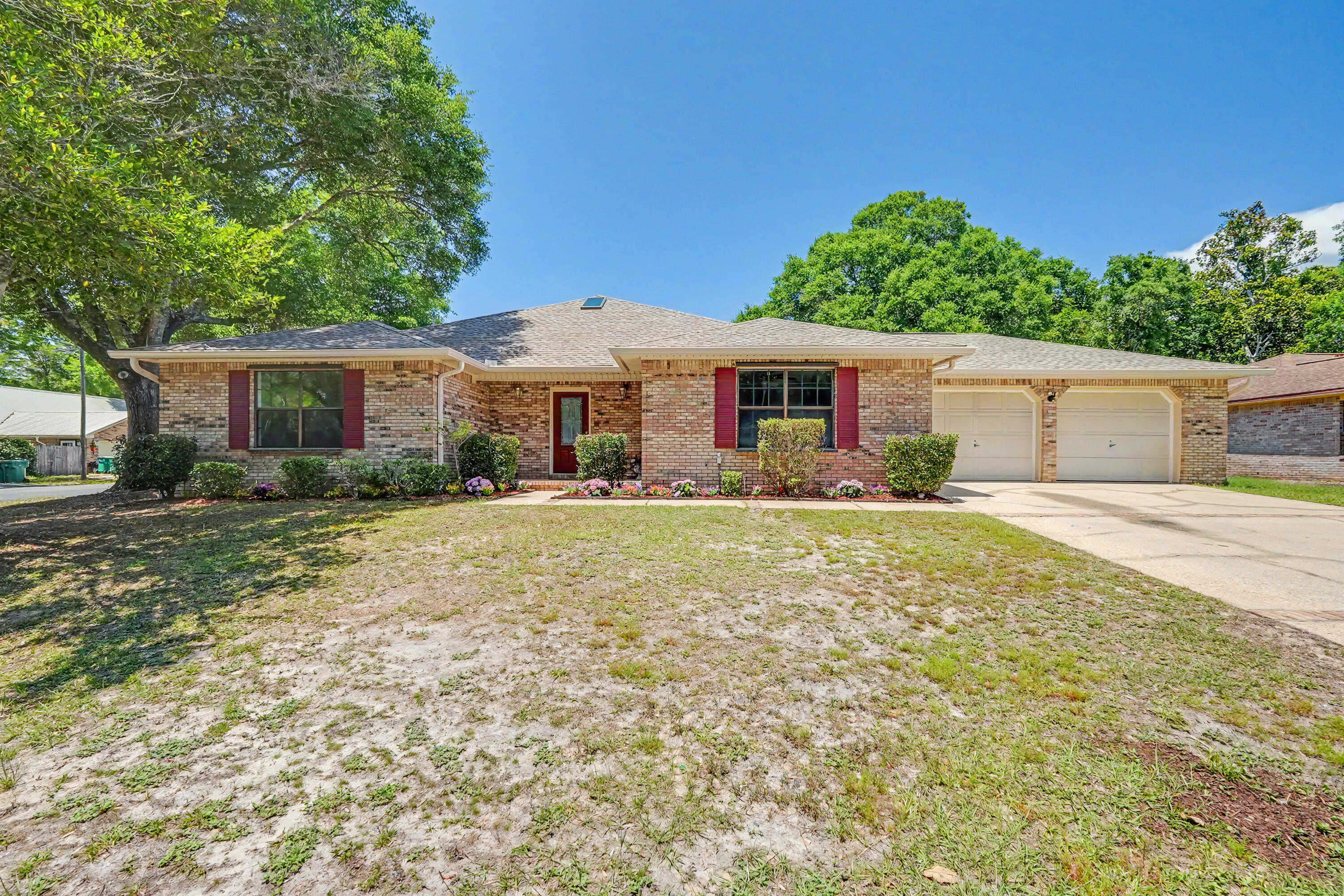 LIVE OAK SHORES - Residential