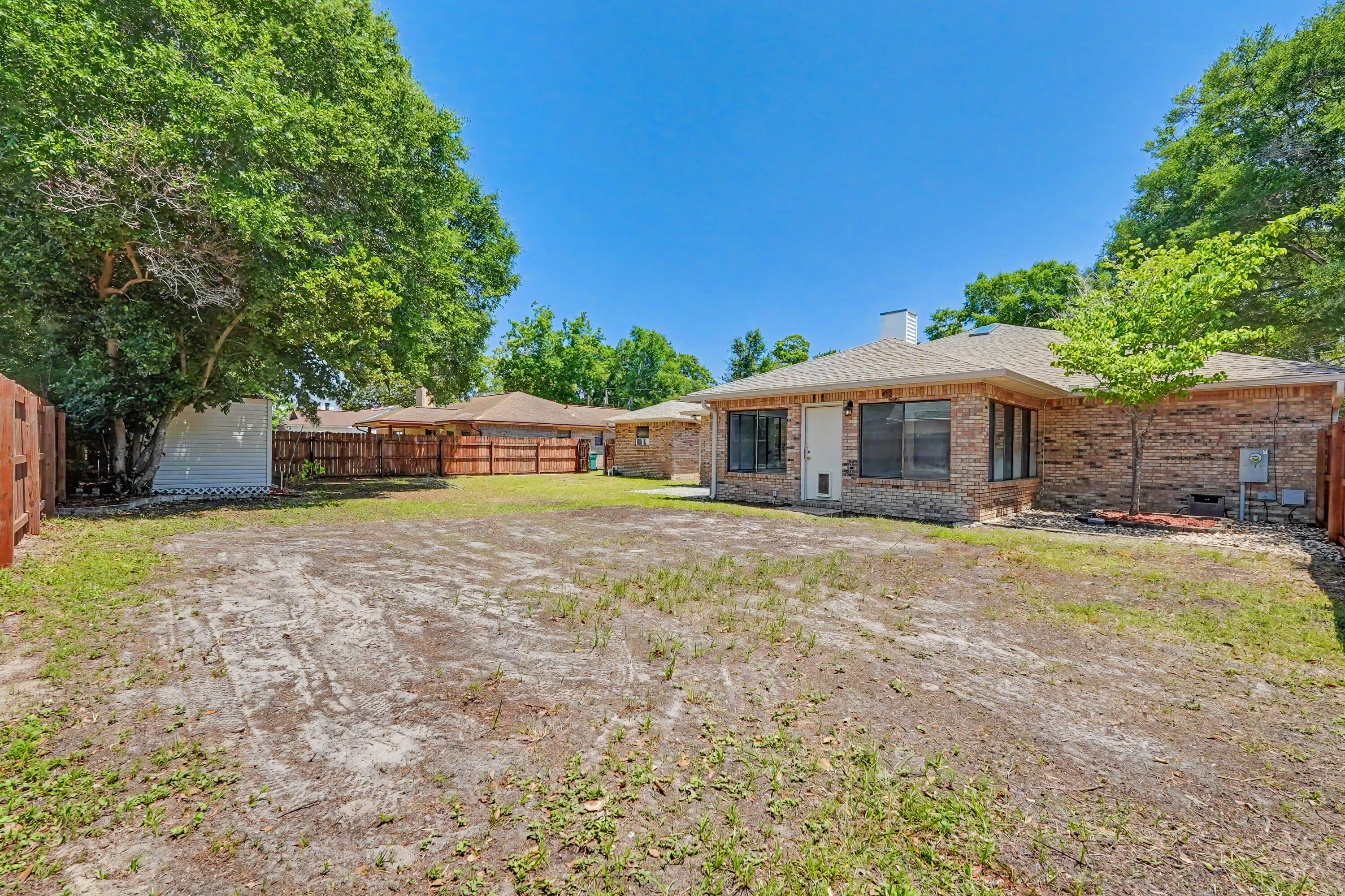 LIVE OAK SHORES - Residential