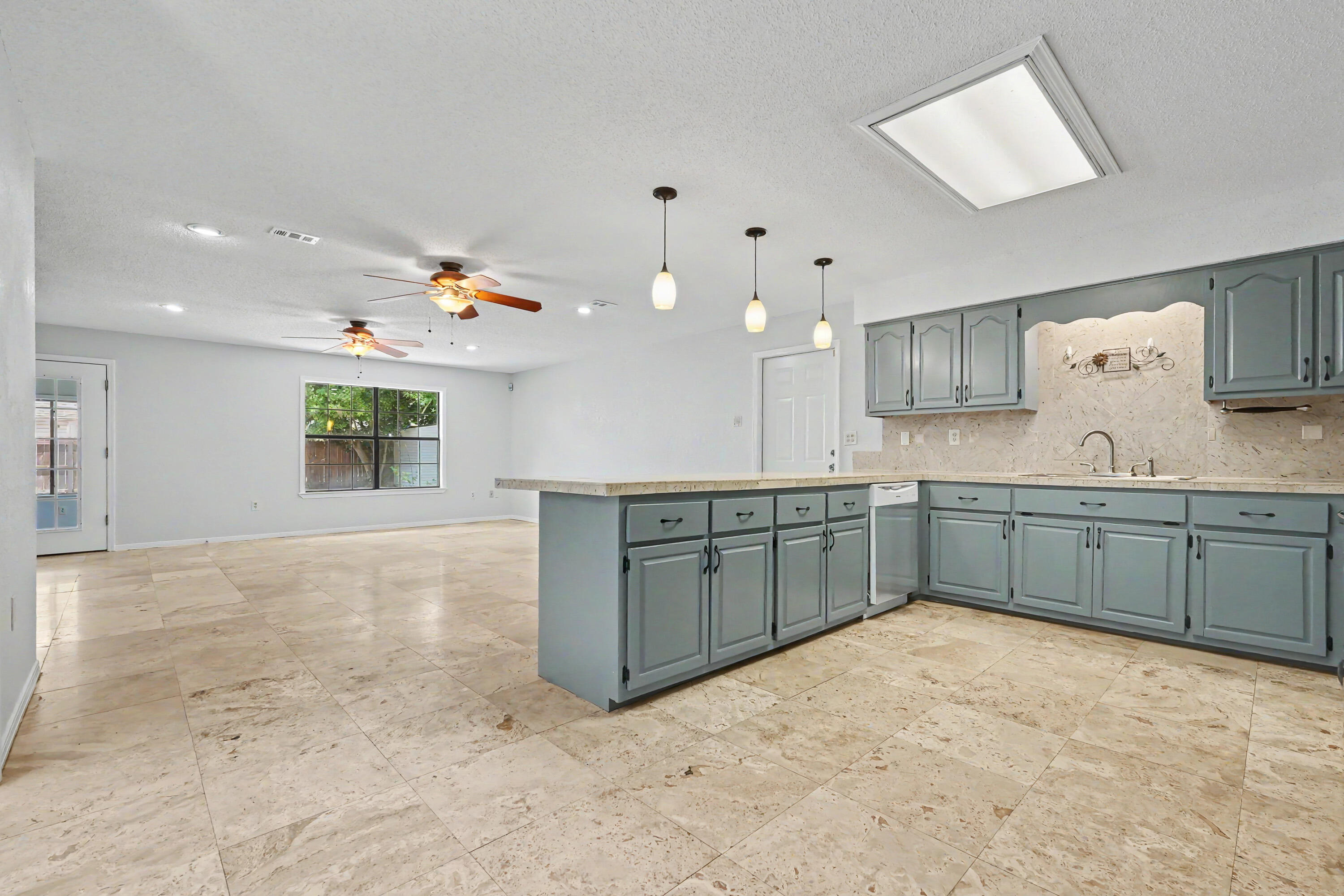 LIVE OAK SHORES - Residential