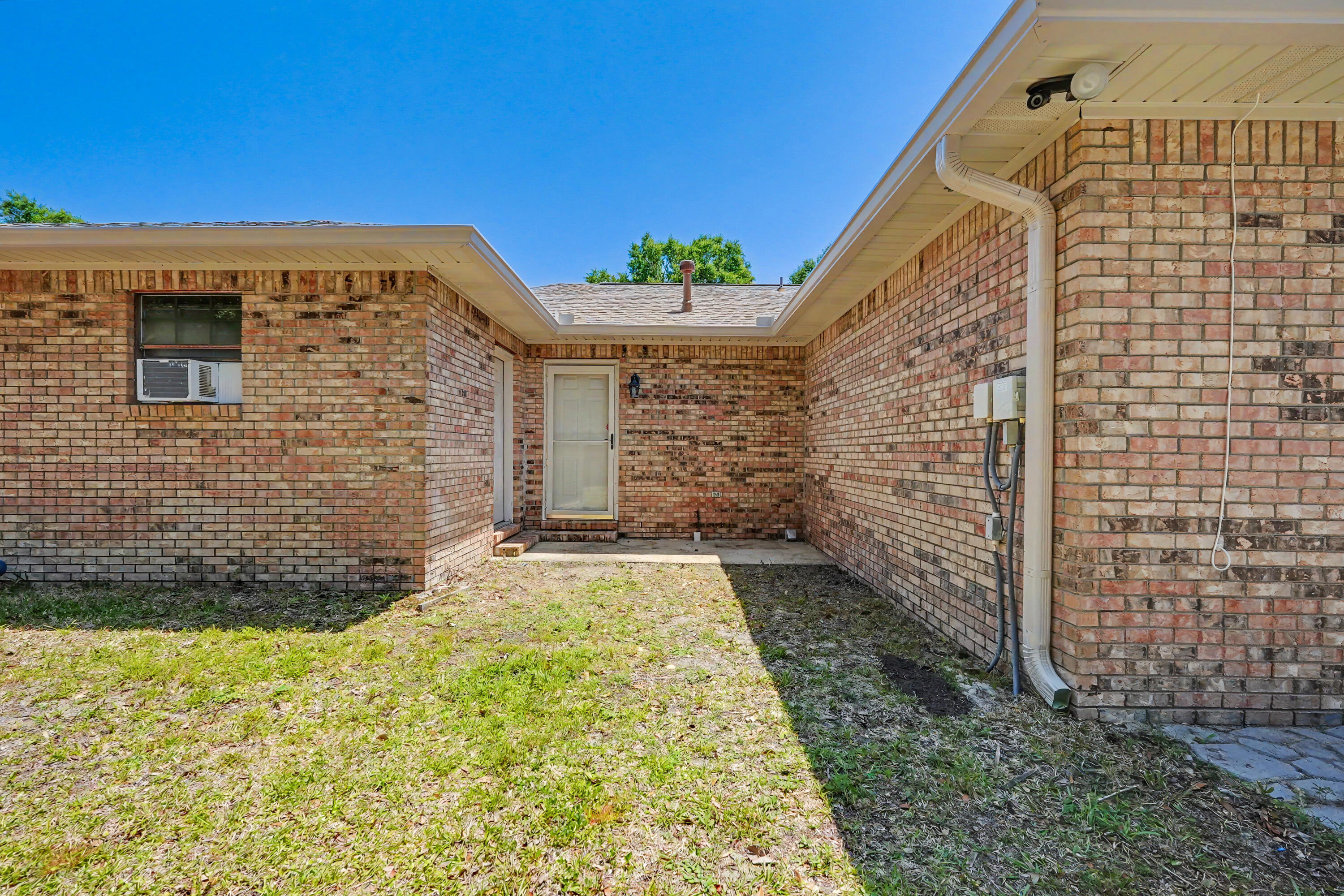 LIVE OAK SHORES - Residential