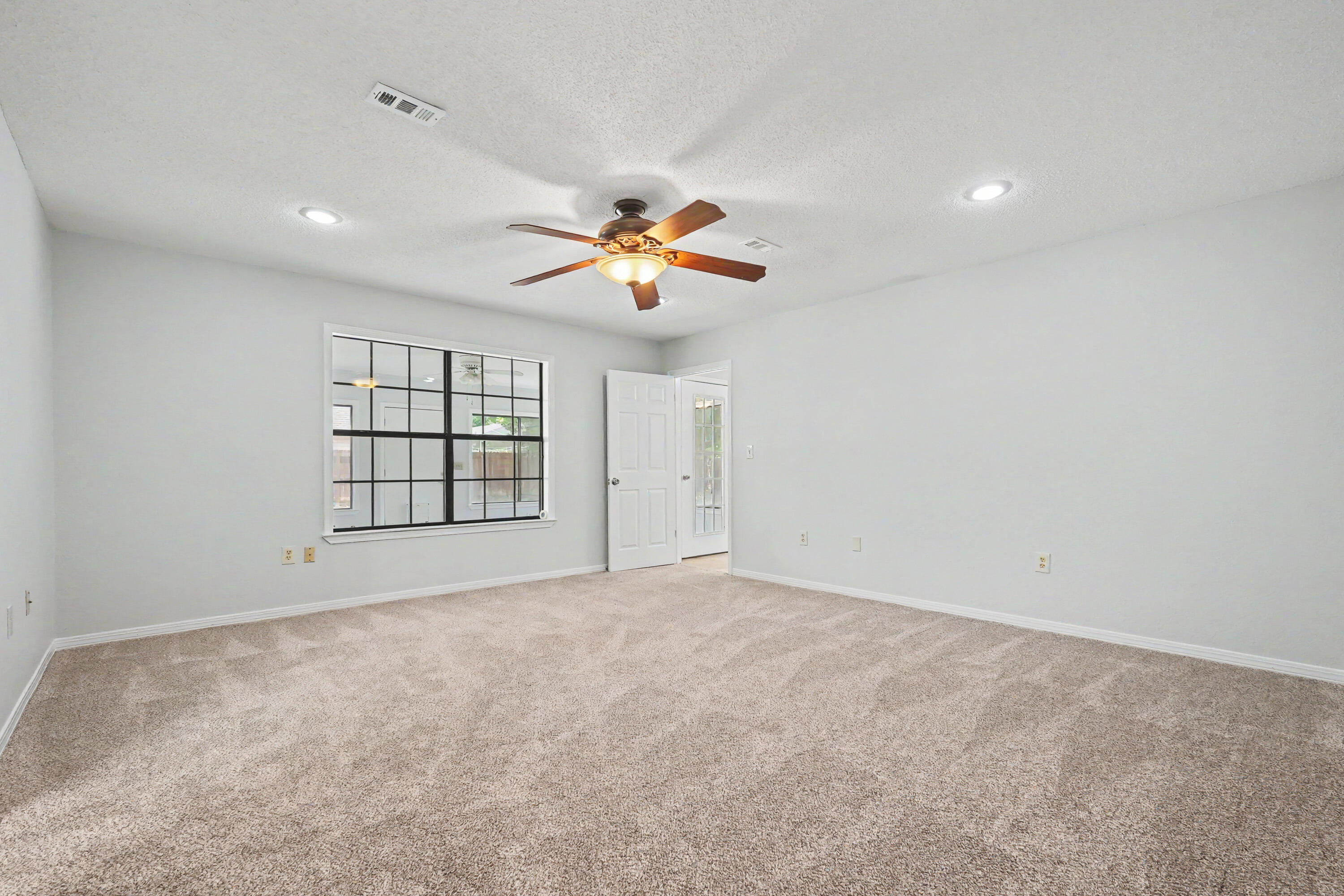 LIVE OAK SHORES - Residential