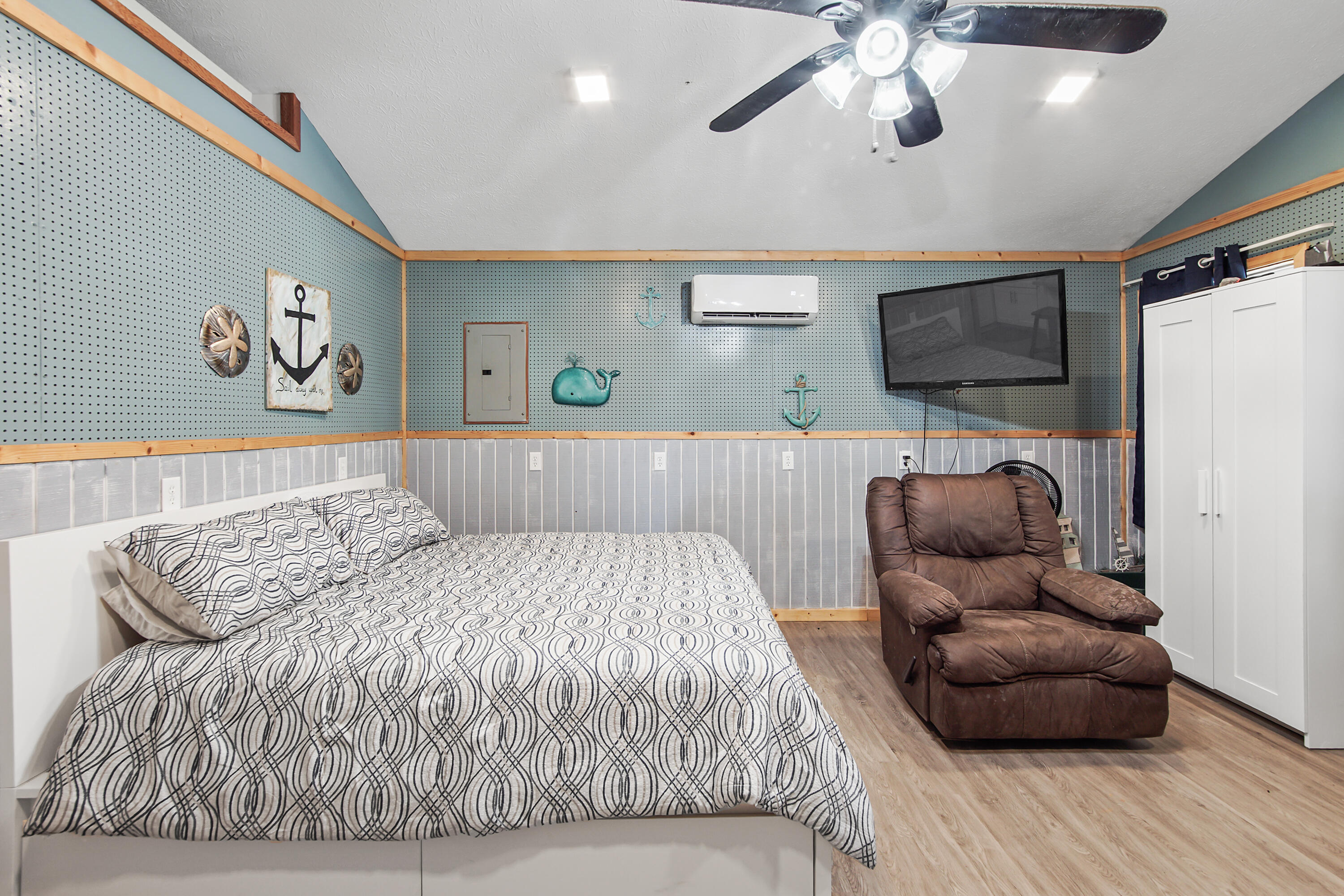 silver lake - Residential