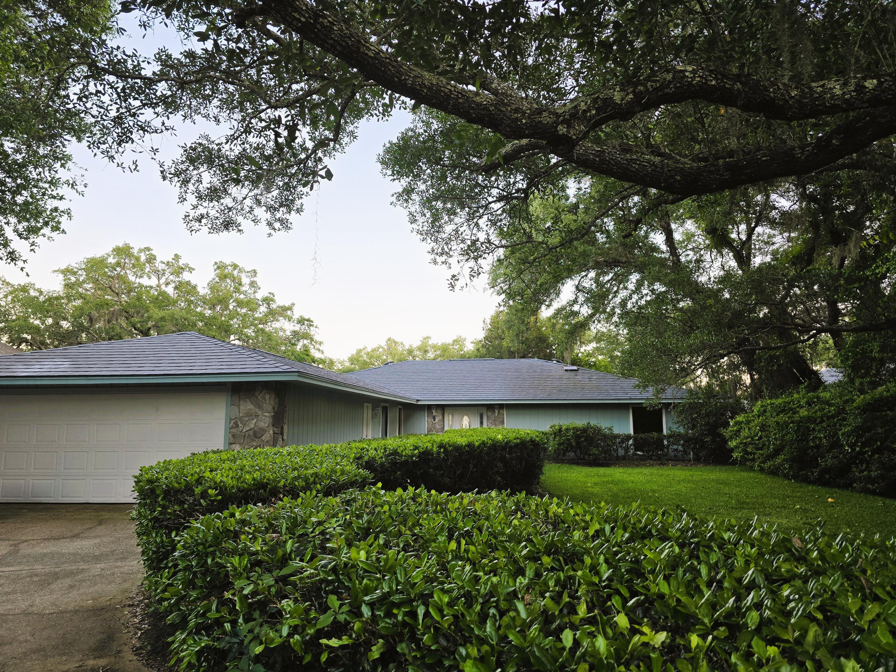 CEDAR BEACH - Residential