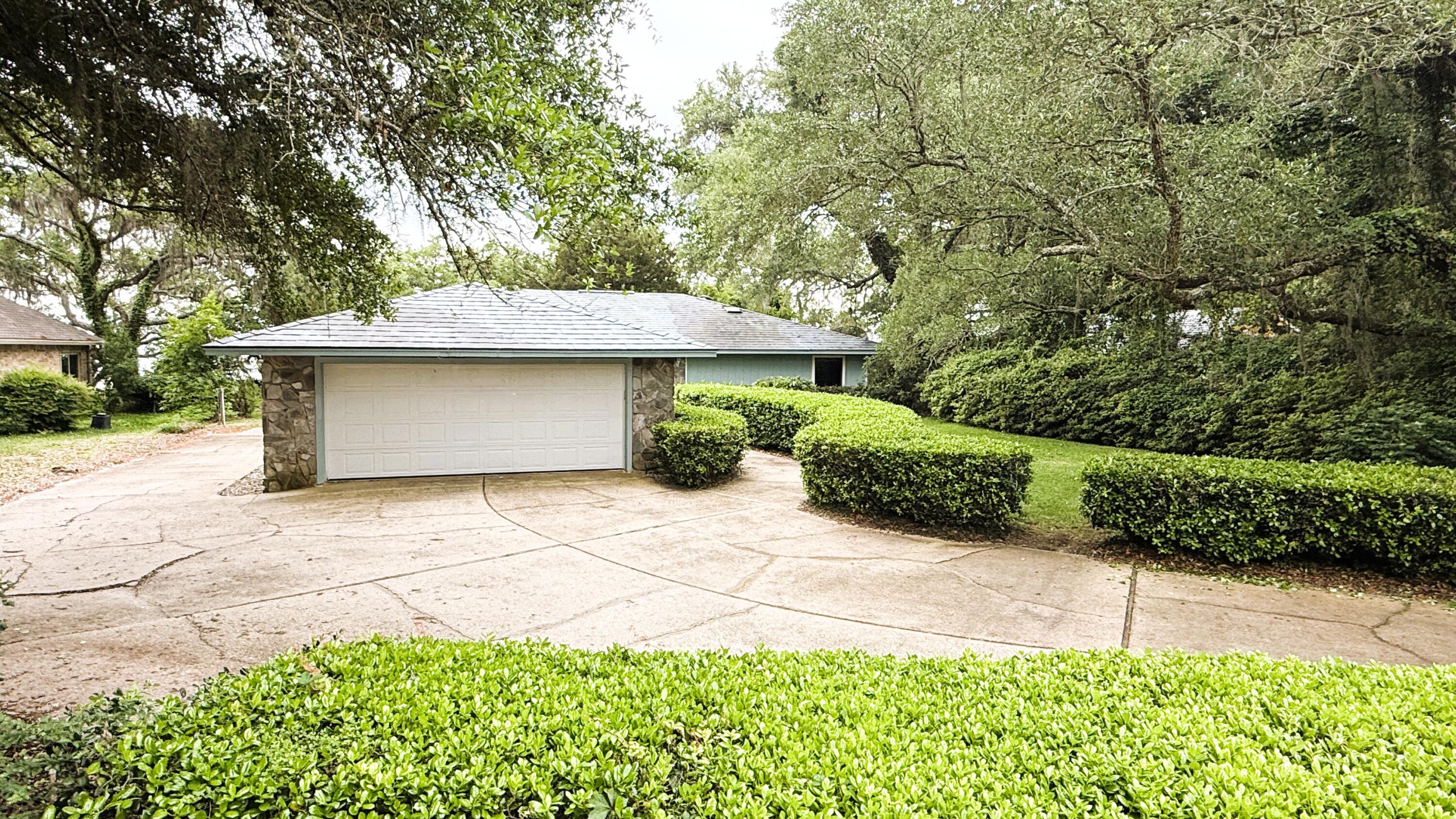 CEDAR BEACH - Residential