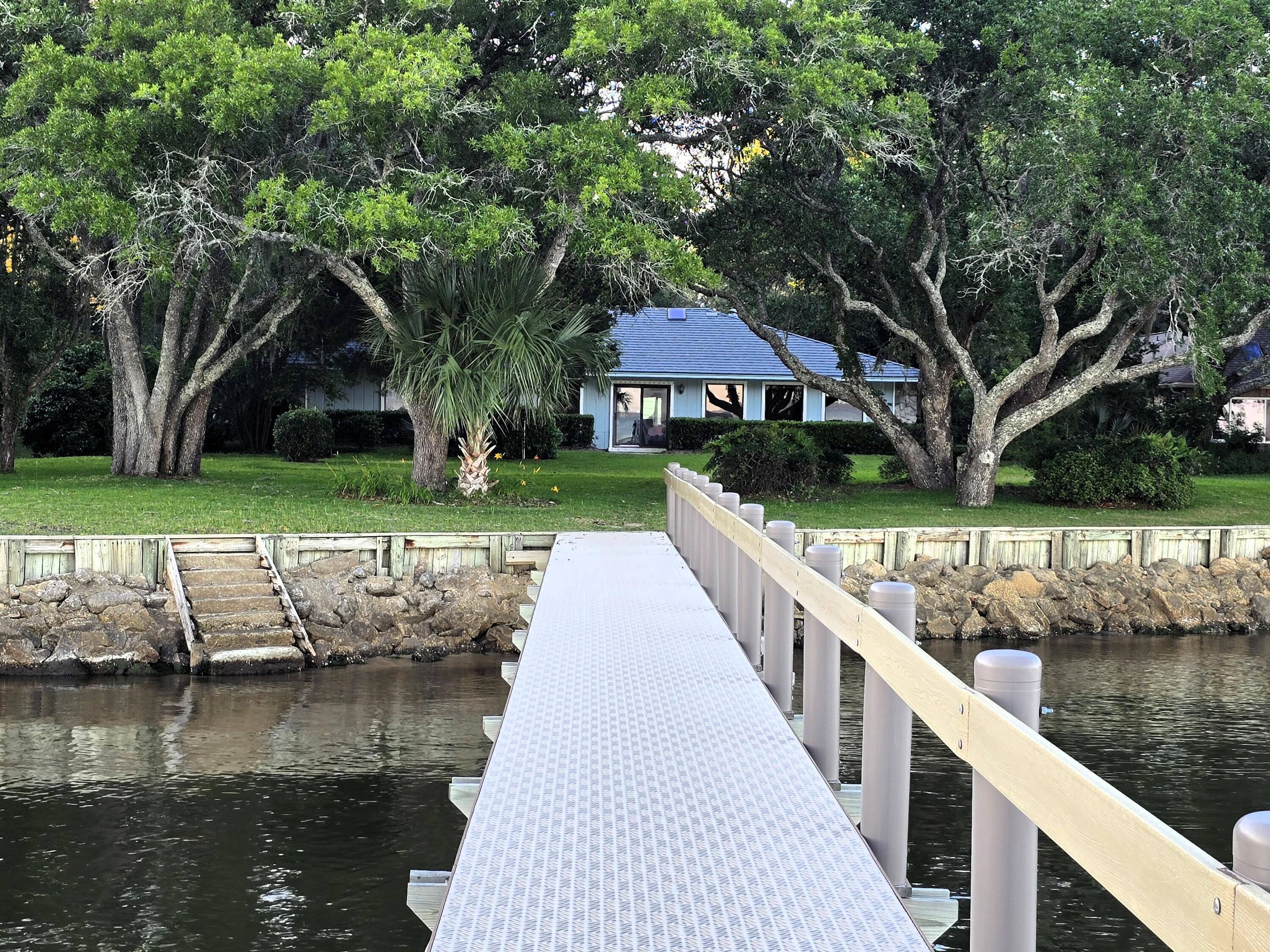 CEDAR BEACH - Residential