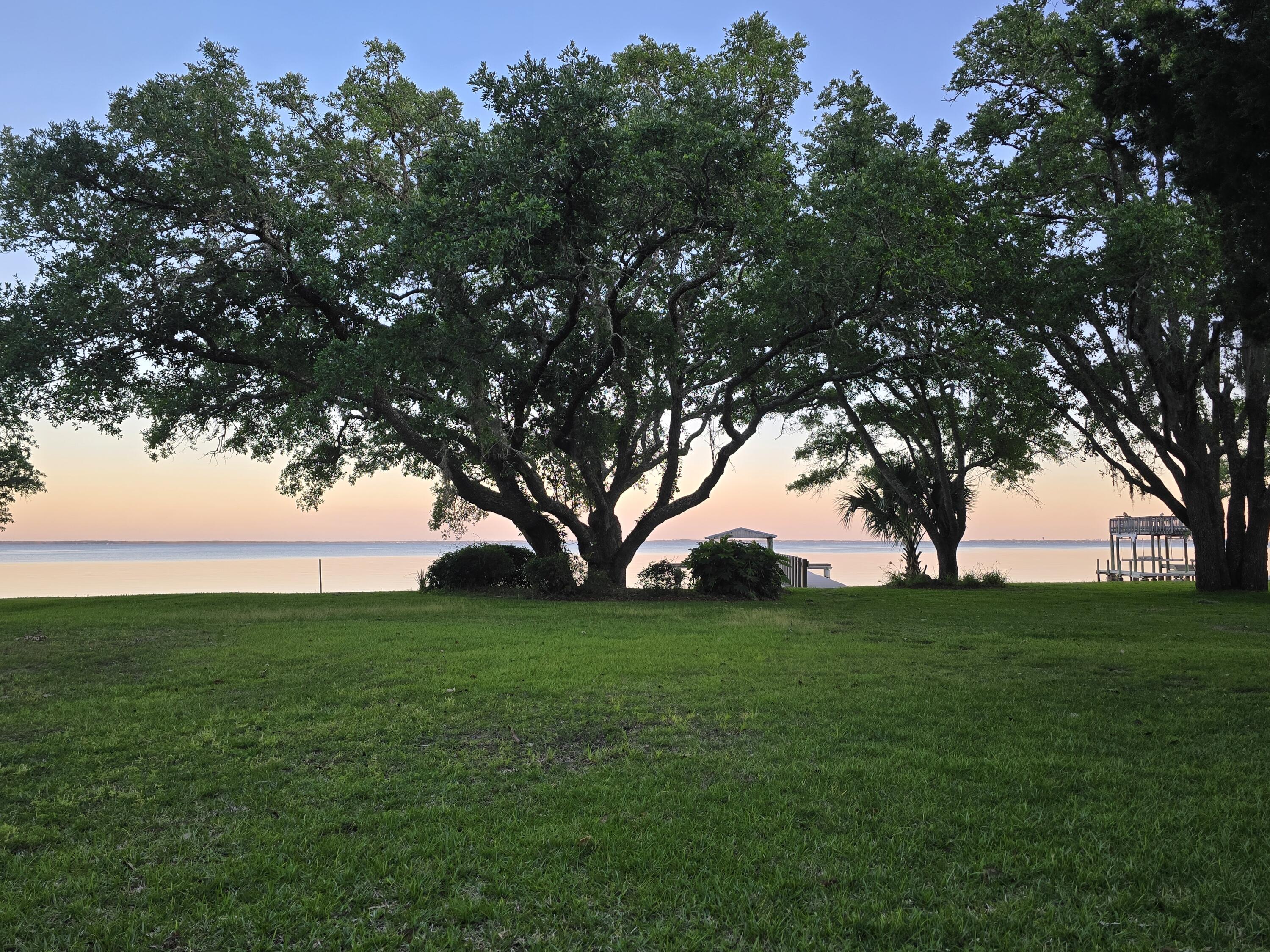 CEDAR BEACH - Residential