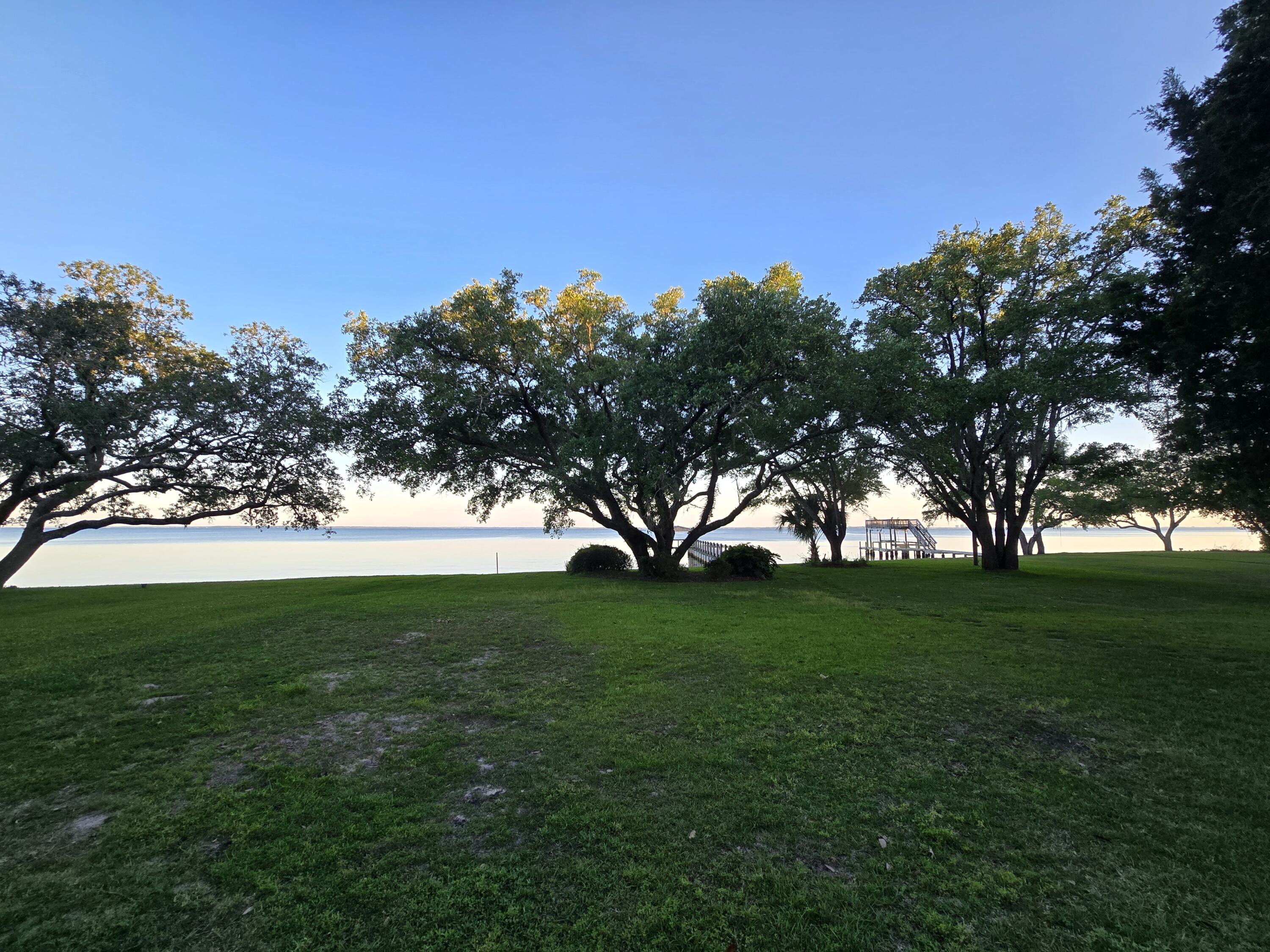 CEDAR BEACH - Residential