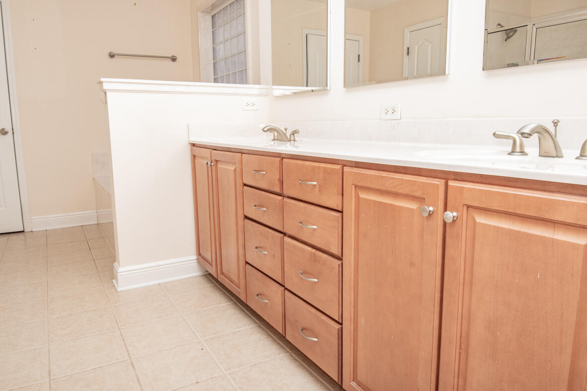 BRIDGEPORT COLONY - Residential Lease