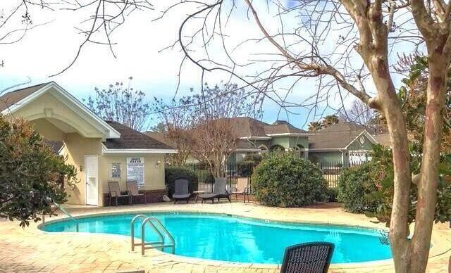 BRIDGEPORT COLONY - Residential Lease