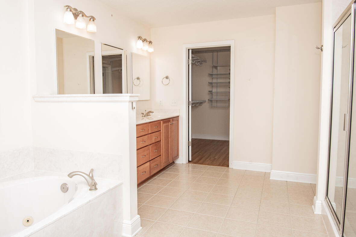 BRIDGEPORT COLONY - Residential Lease