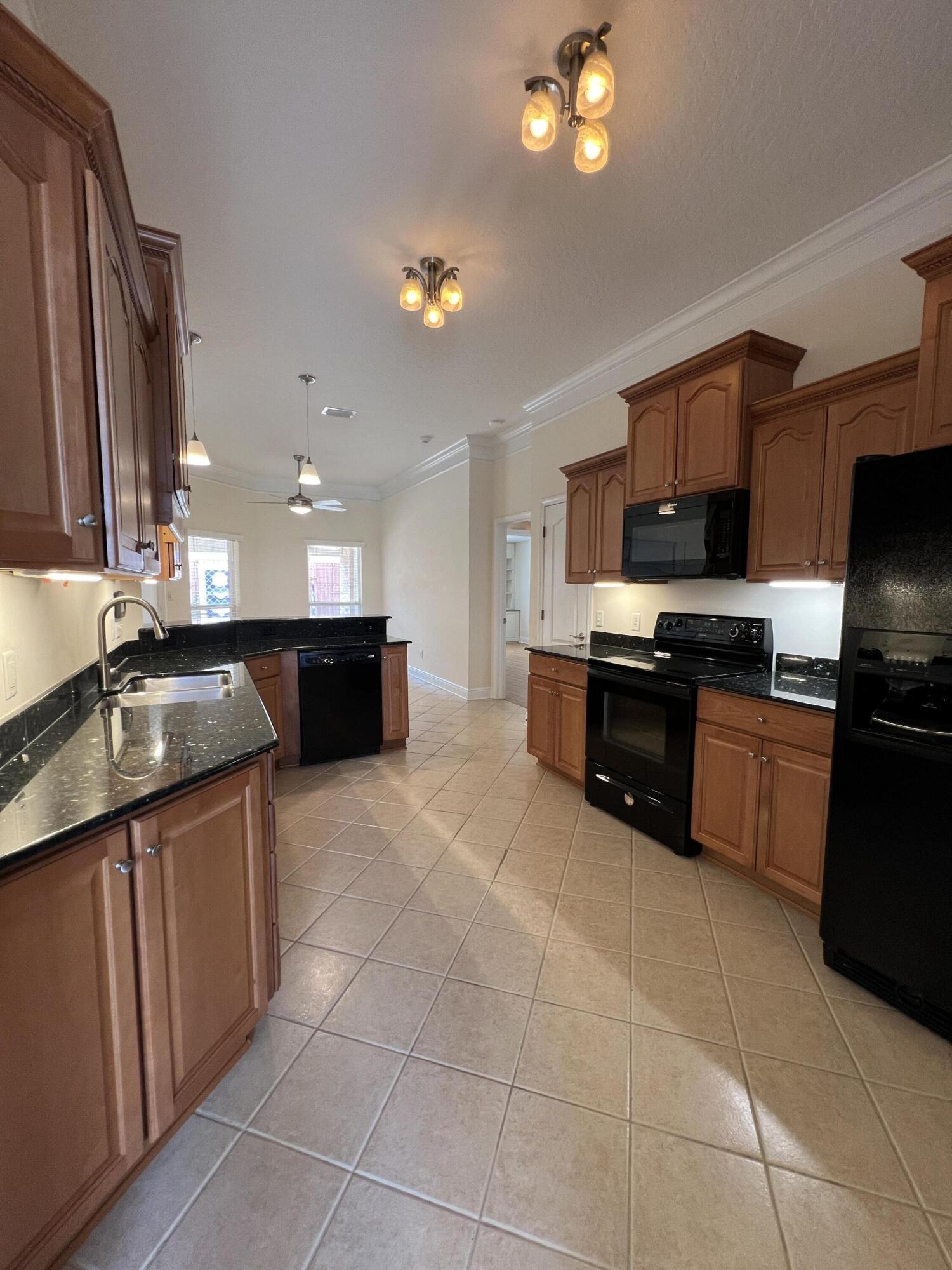 BRIDGEPORT COLONY - Residential Lease