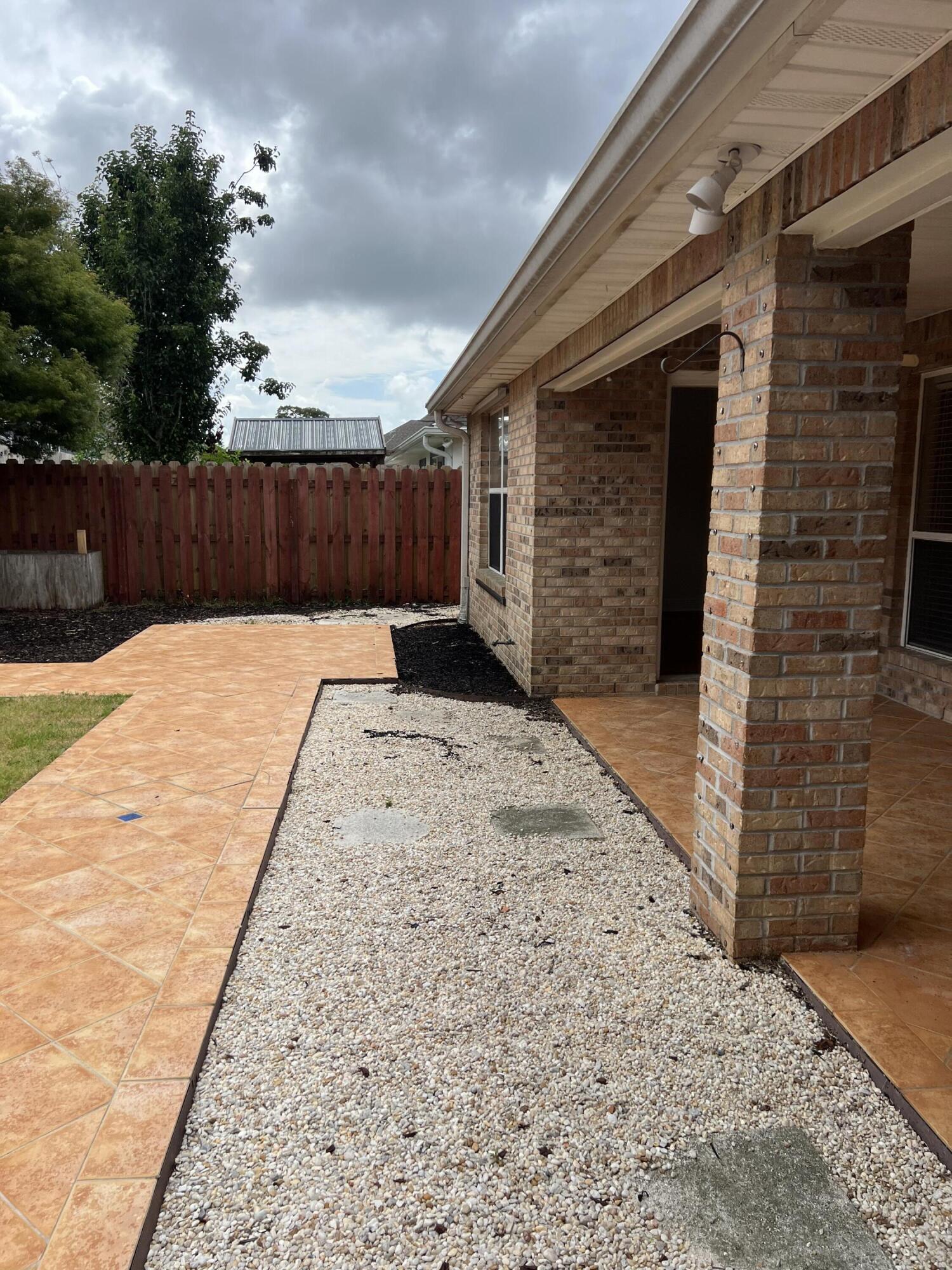 BRIDGEPORT COLONY - Residential Lease