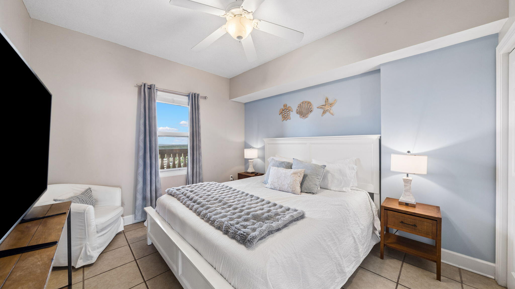 SUNRISE BEACH - Residential