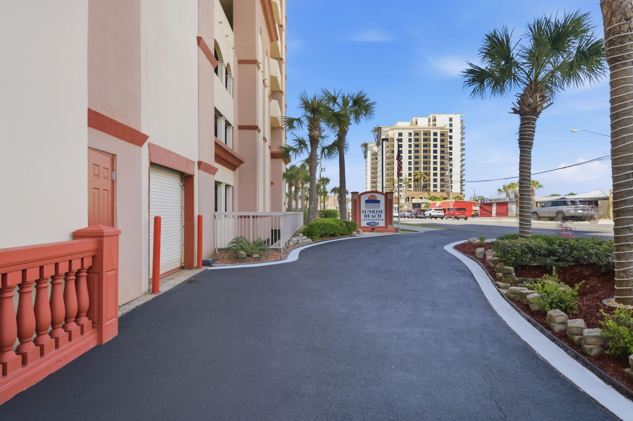 SUNRISE BEACH - Residential