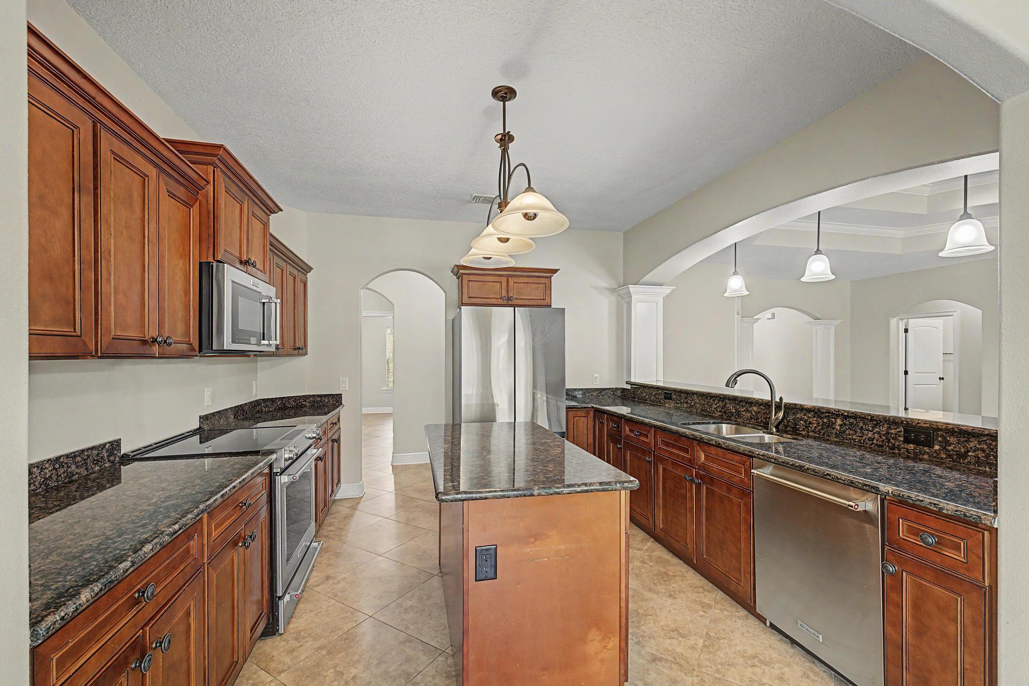 HOLLEY BY THE SEA - Residential