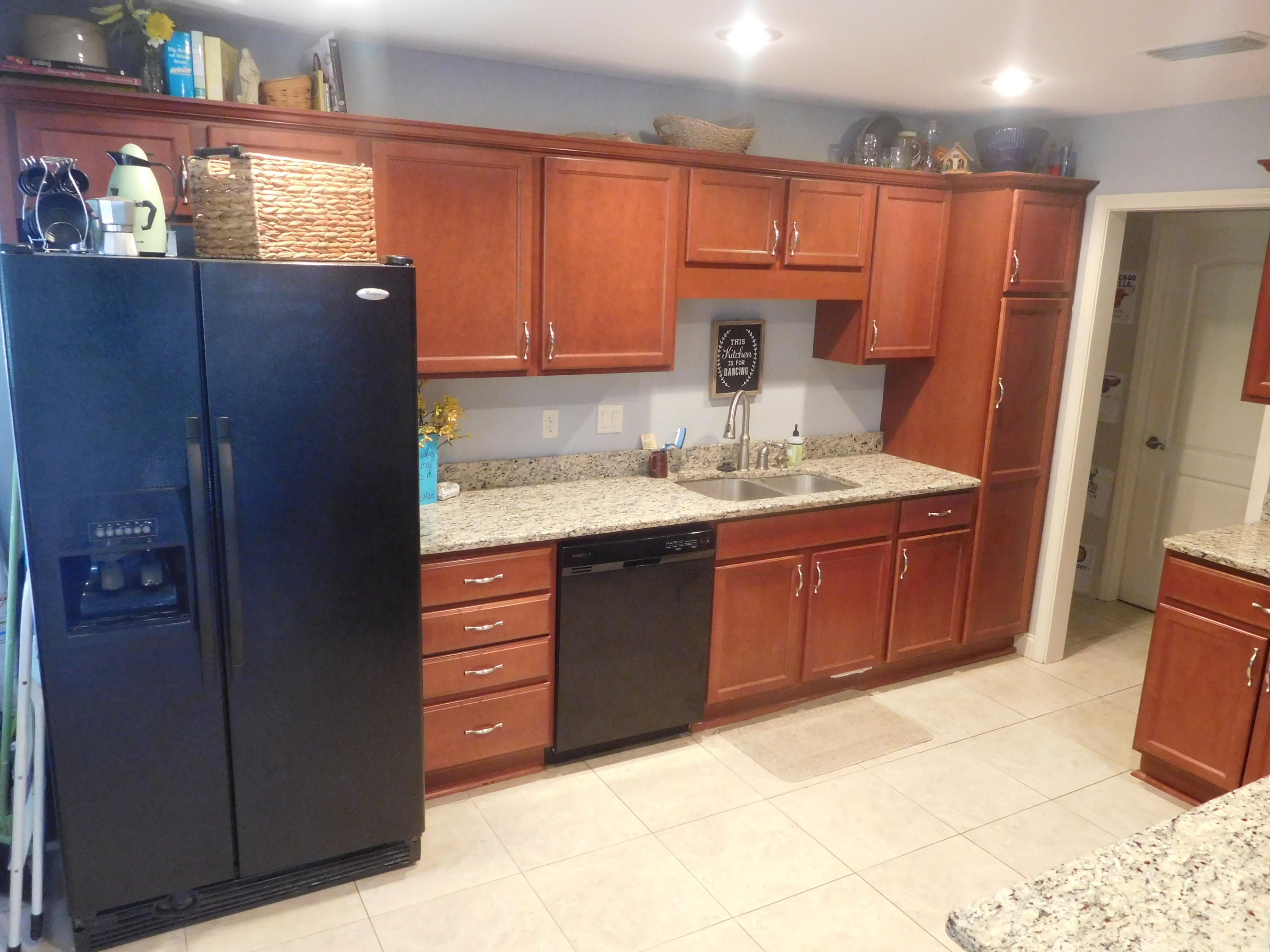 CREEKSIDE ESTATES - Residential Lease