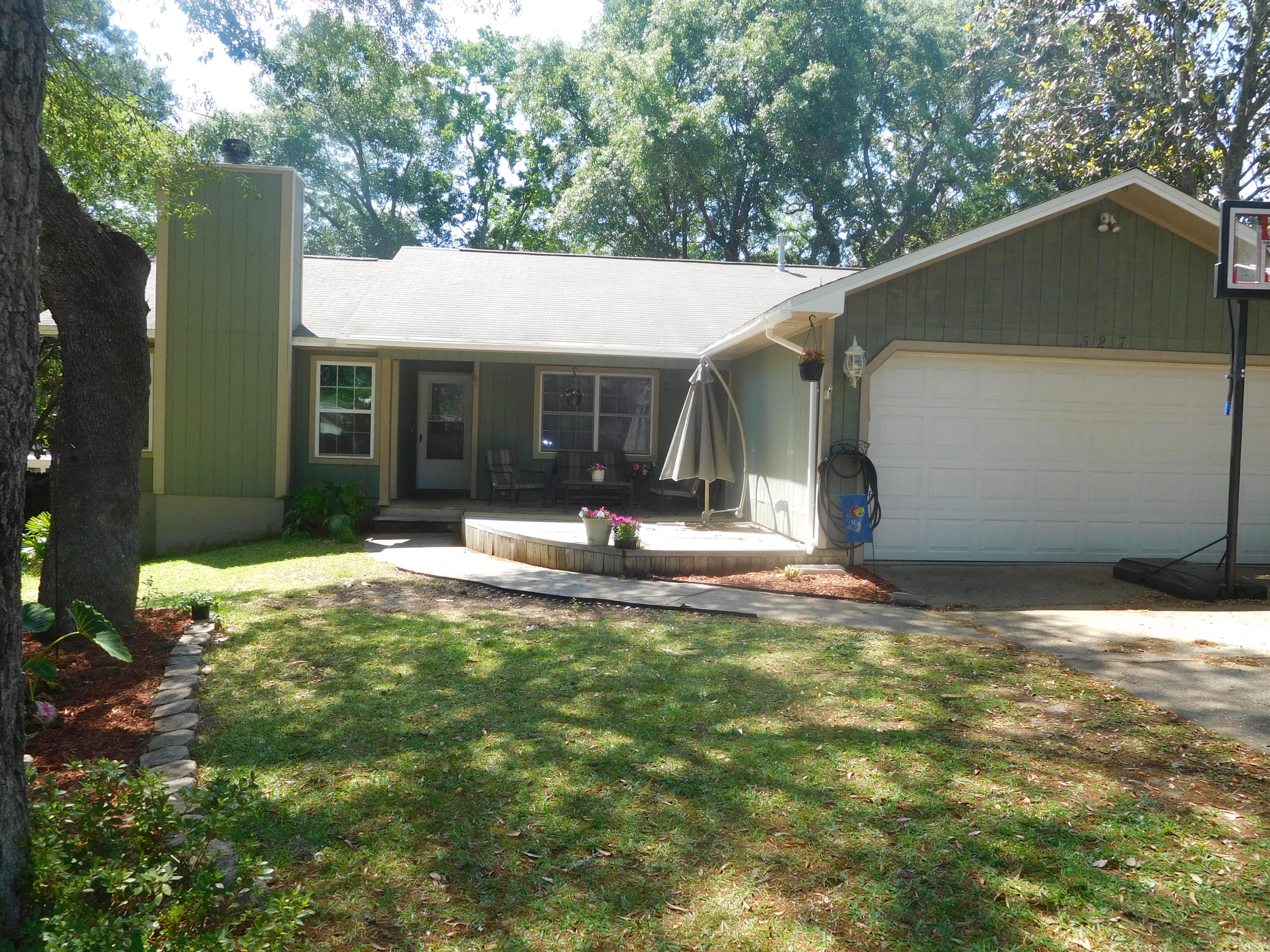 **AVAILABLE 07 SEPTEMBER**

This stunning home features 3 bedrooms and 2 bathrooms! The kitchen features beautiful wood cabinets with granite countertops, a formal dining area that leads to covered patio that overlooks a nice fenced yard. The living room is spacious with vaulted ceiling and wood burning fireplace. Custom tile & hardwood floors throughout. Master suite has a walk in closet and double vanity with granite countertops. Sliding door in master bedroom leads to deck in the back yard. Obligo: ***Cut the Upfront Costs -- Move In Without a Security Deposit!***
We've partnered with Obligo to help qualified renters save money when it matters most.

*All pets are registered via pet screening, and all assistance animals are verified through the same screening process.**

**Carpet cleaning (if applicable) & Admin Fee charged **

Tenant to verify all data. Please contact Sound Choice Real Estate to schedule a showing- 850-389-8533.

***Approval is based on several factors as follows***
- Rental History and Verification
- Employment History and Verification
- Credit History
- Criminal Background & Terrorist Database Check
- Pet Verification