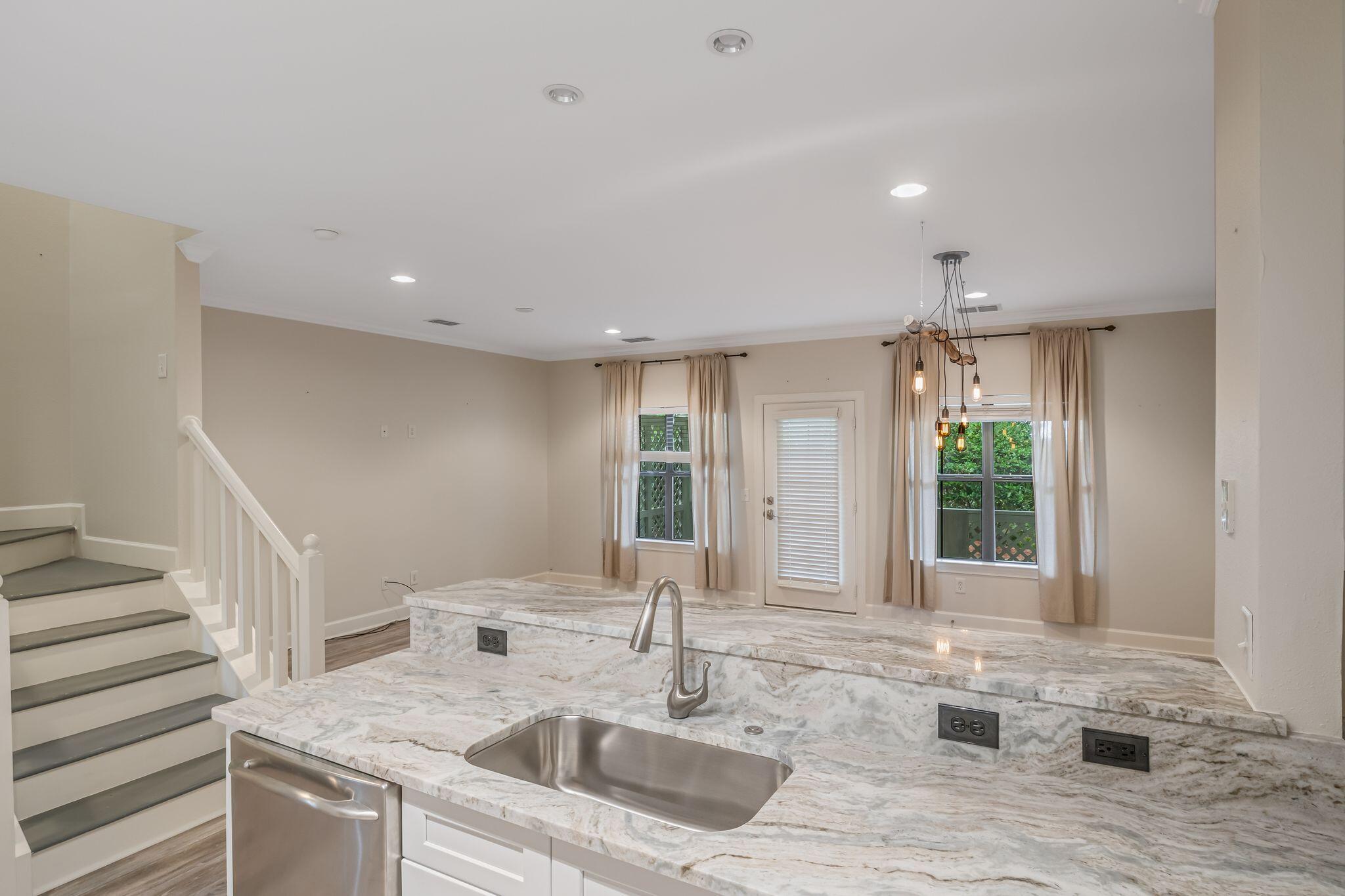 SOUTH HAVEN TOWNHOMES - Residential