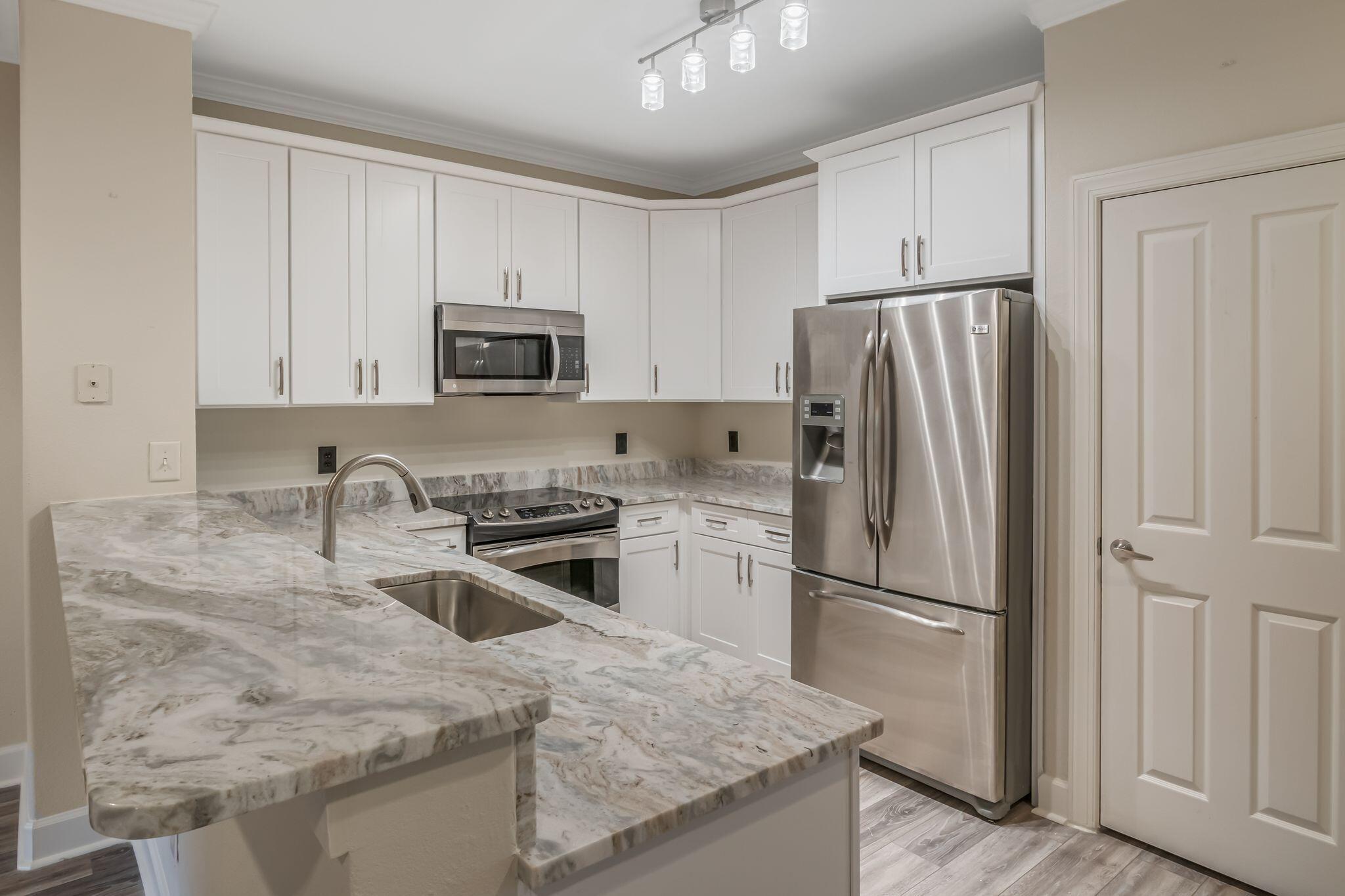 SOUTH HAVEN TOWNHOMES - Residential