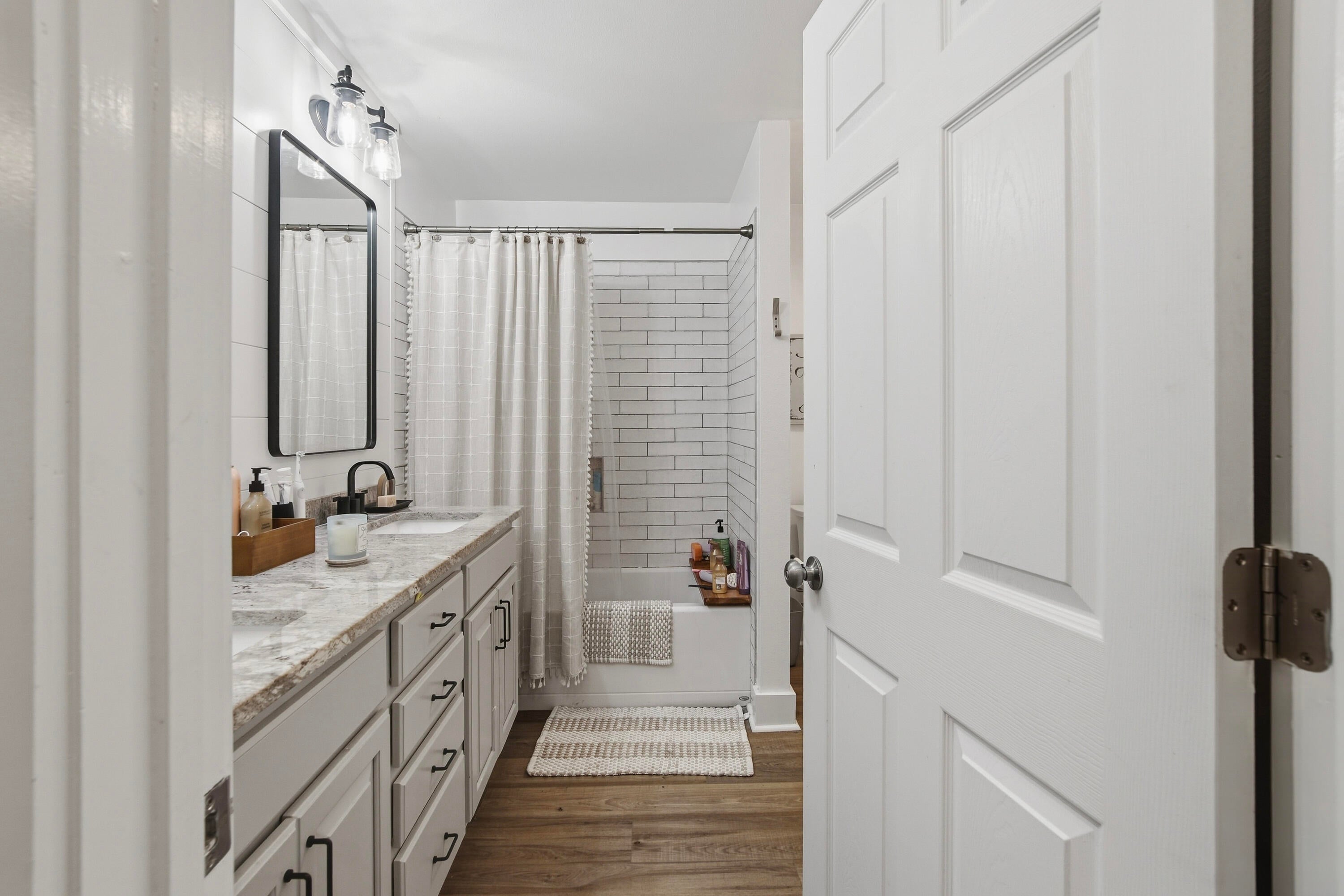 DAUGHETTES AMENDED - Residential