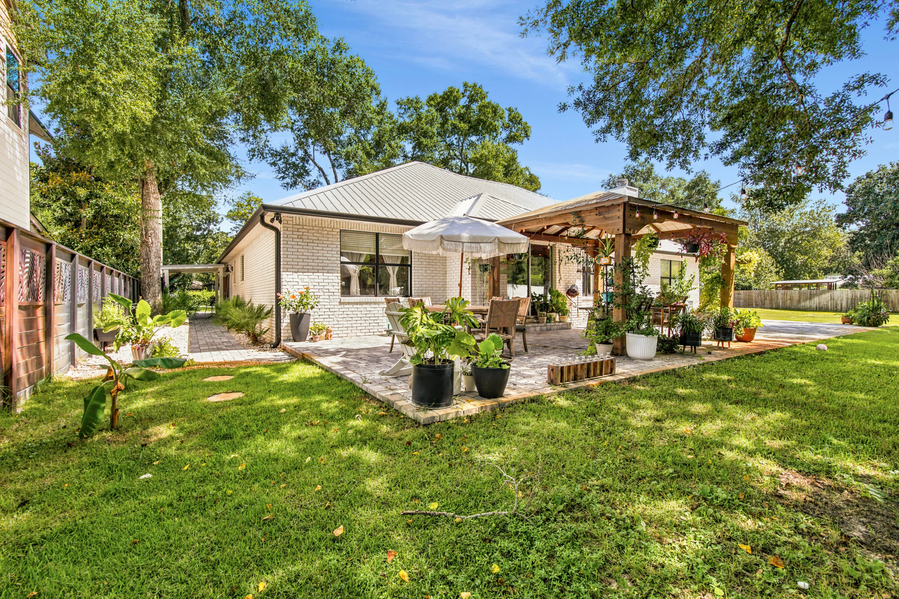 DAUGHETTES AMENDED - Residential