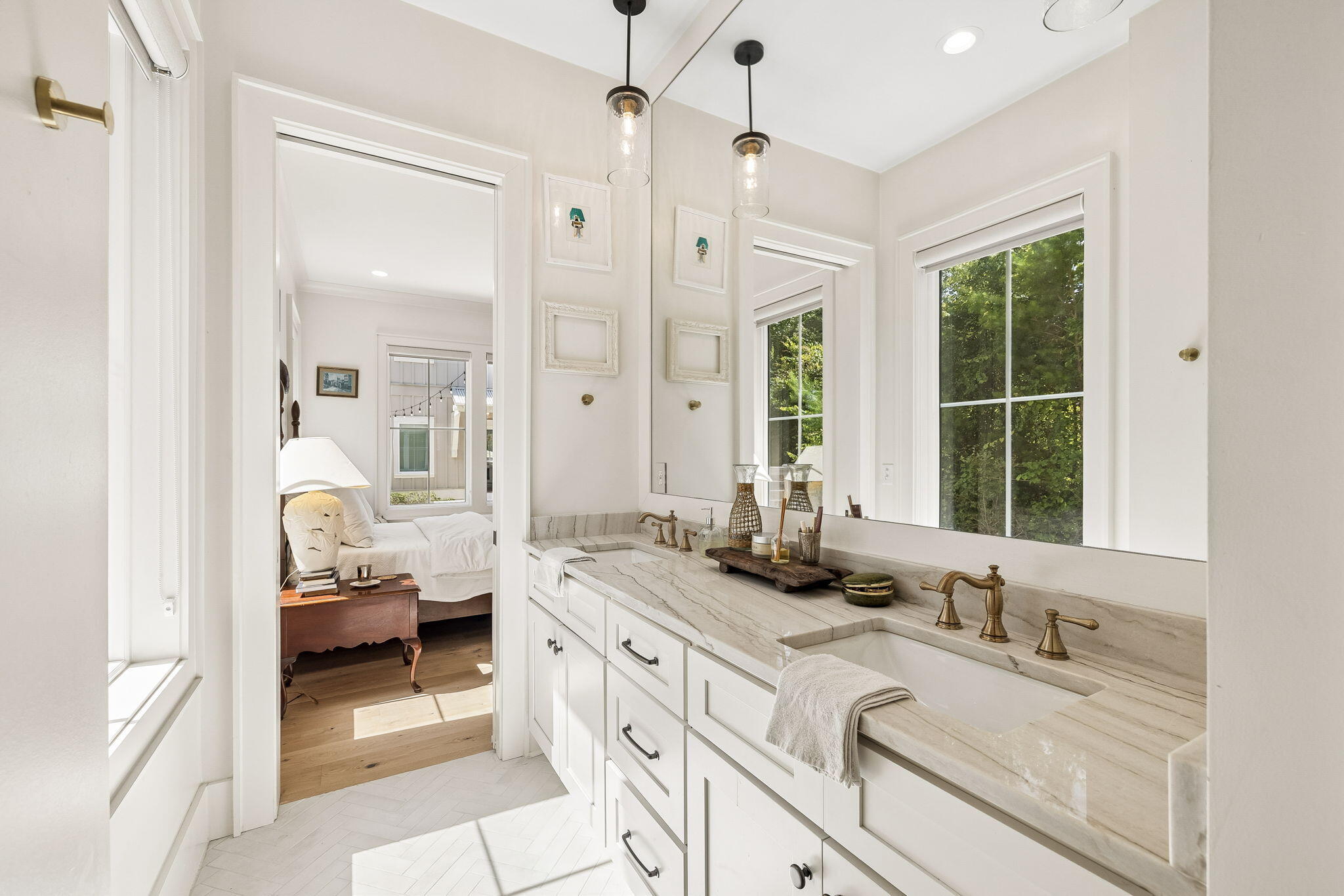 MAGNOLIA BEACH - Residential