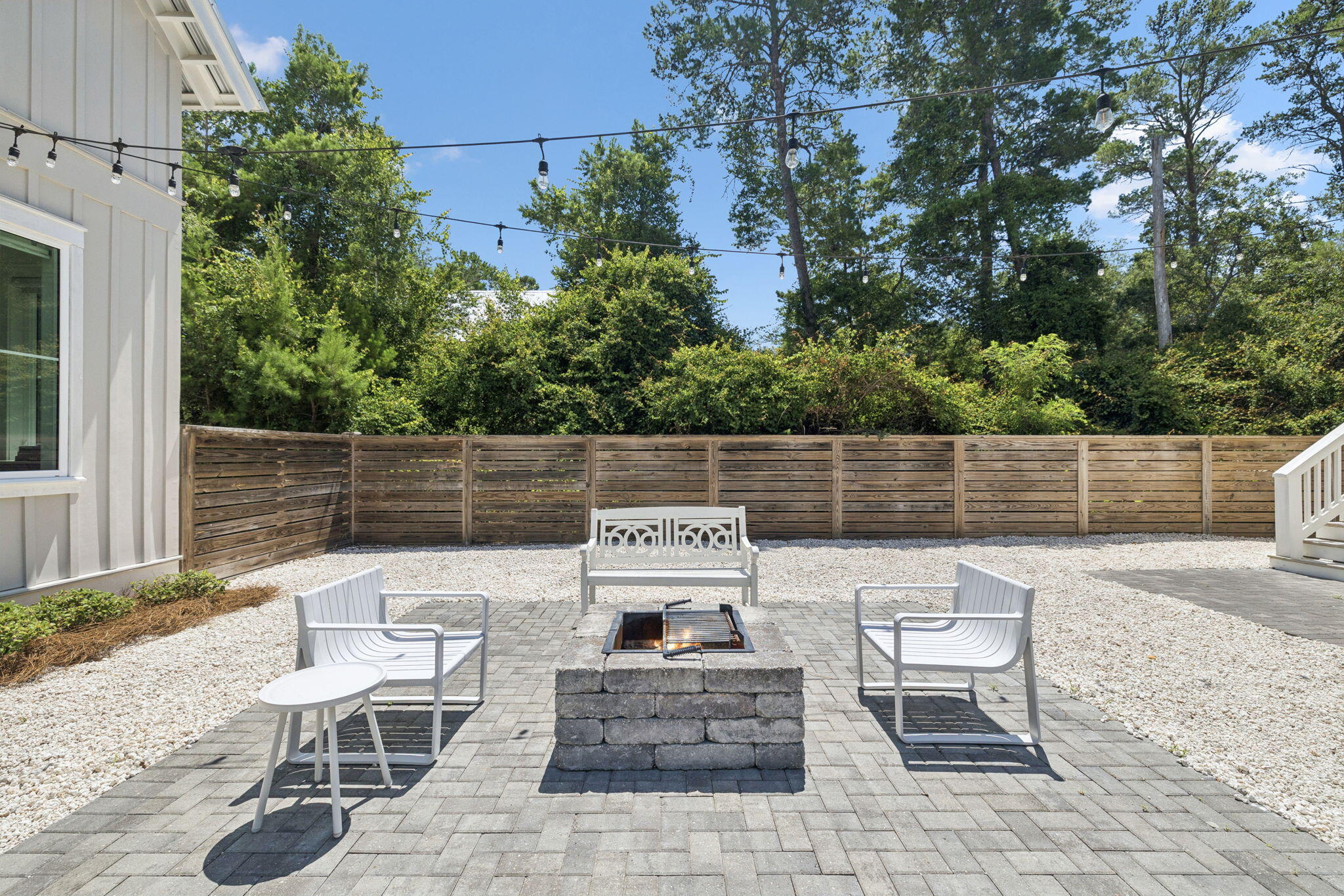 MAGNOLIA BEACH - Residential