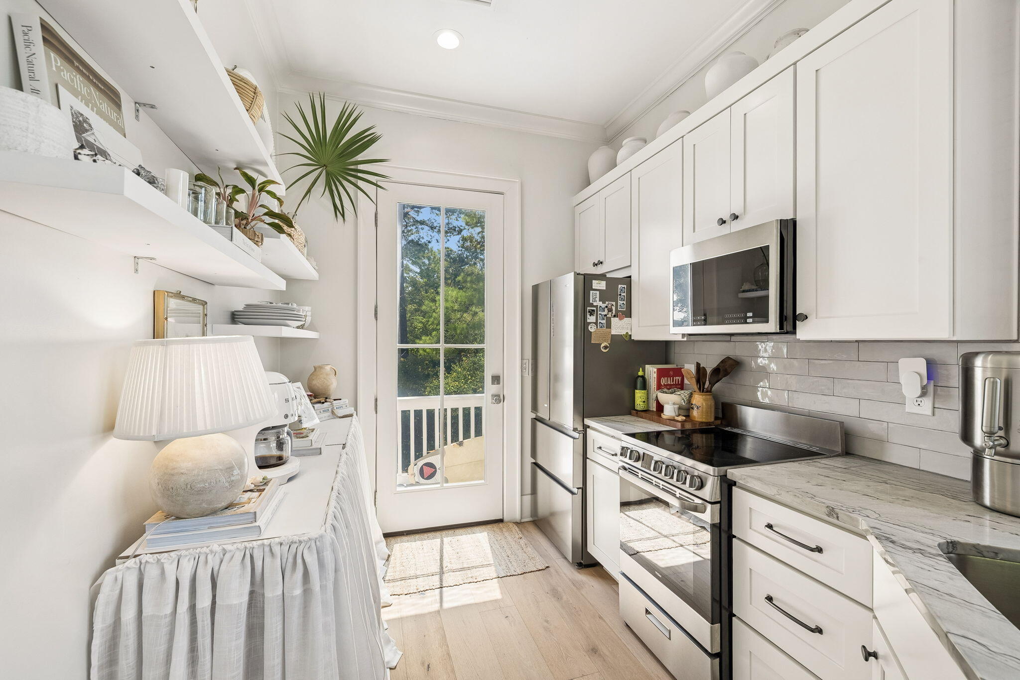 MAGNOLIA BEACH - Residential